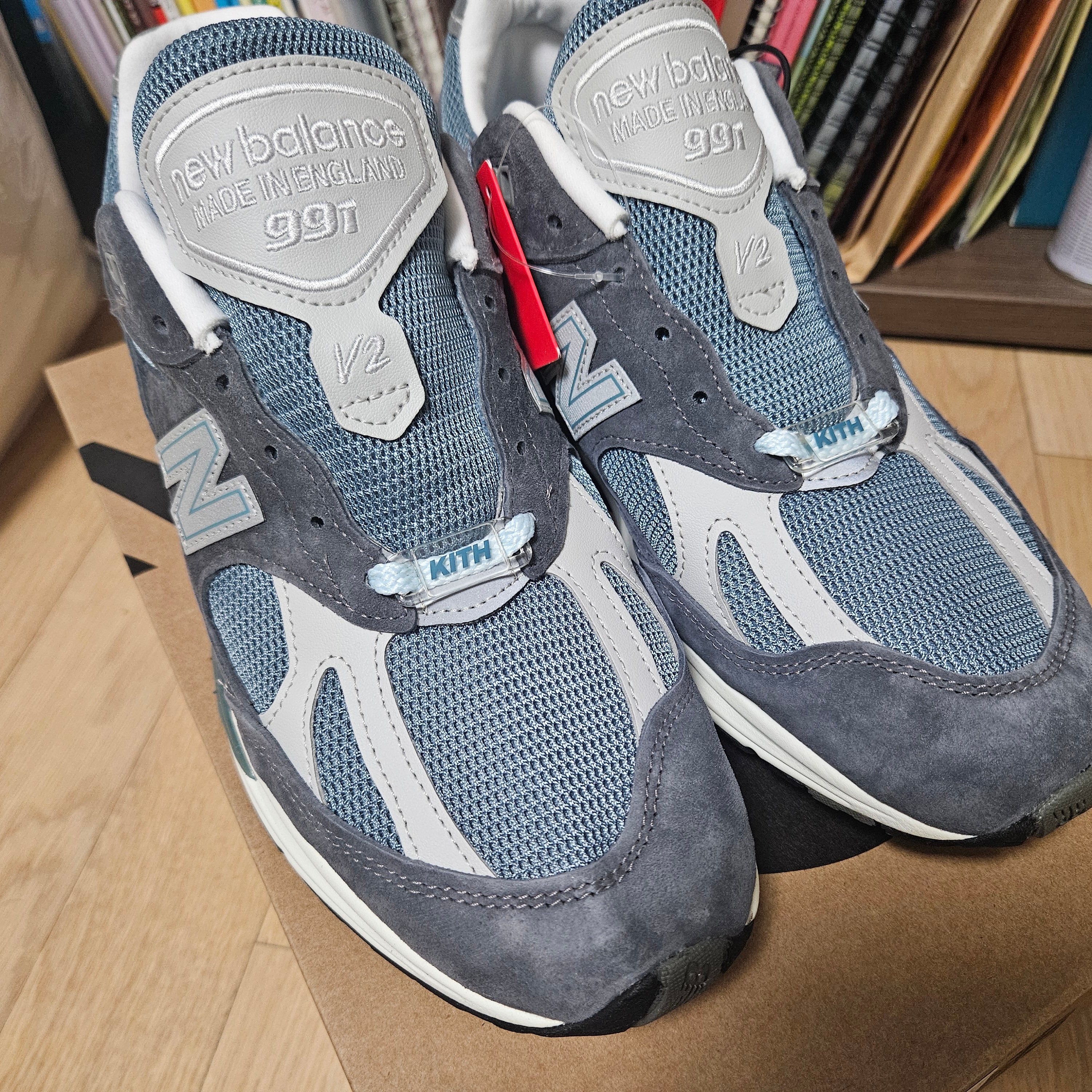 New Balance x Kith 991v2 Made in UK Steel Blue Grey 착용 스타일 - 3