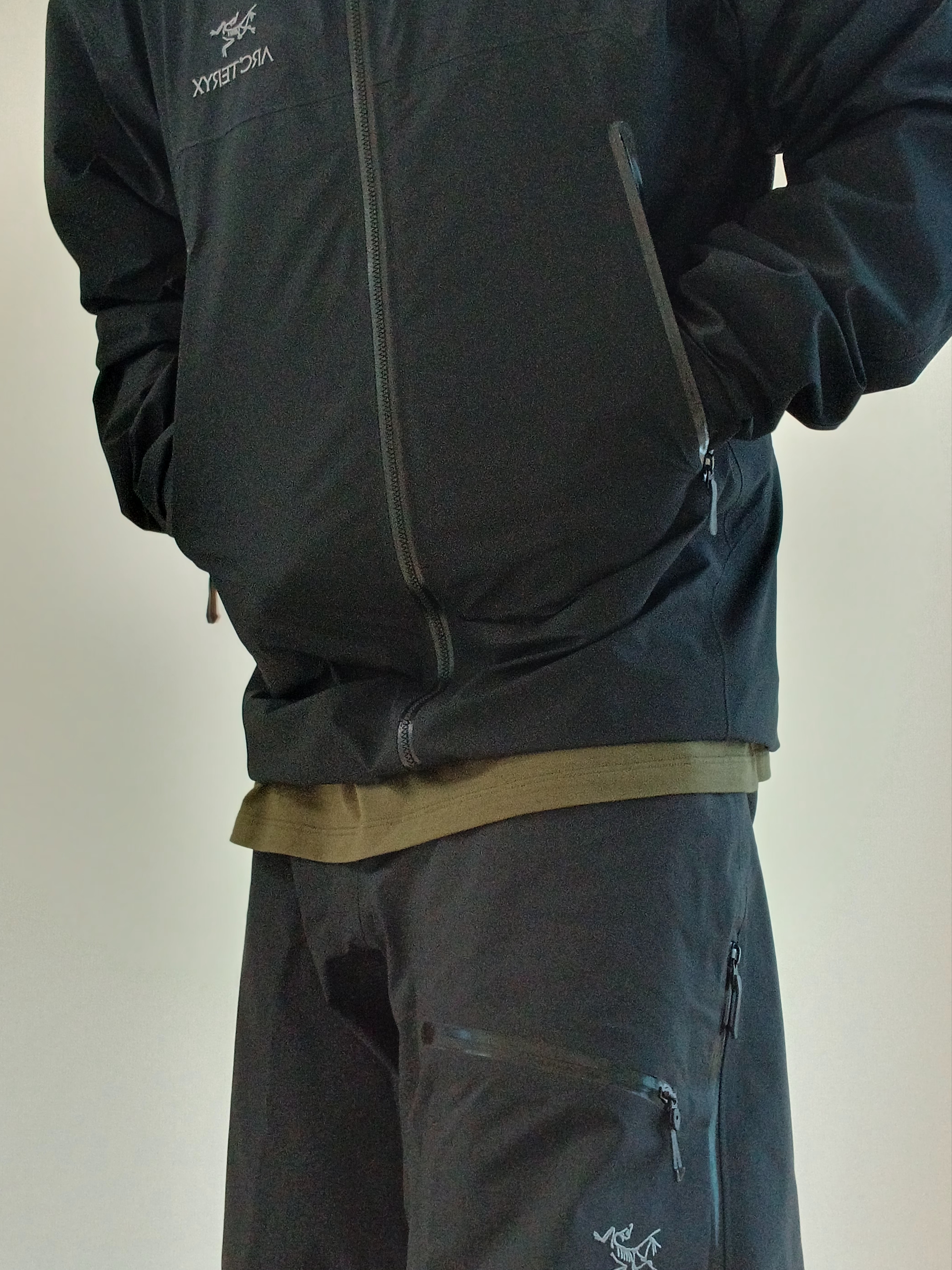 Arc'teryx Calvus Cap Black, Arc'teryx Beta Jacket Black 착용 스타일 - 8