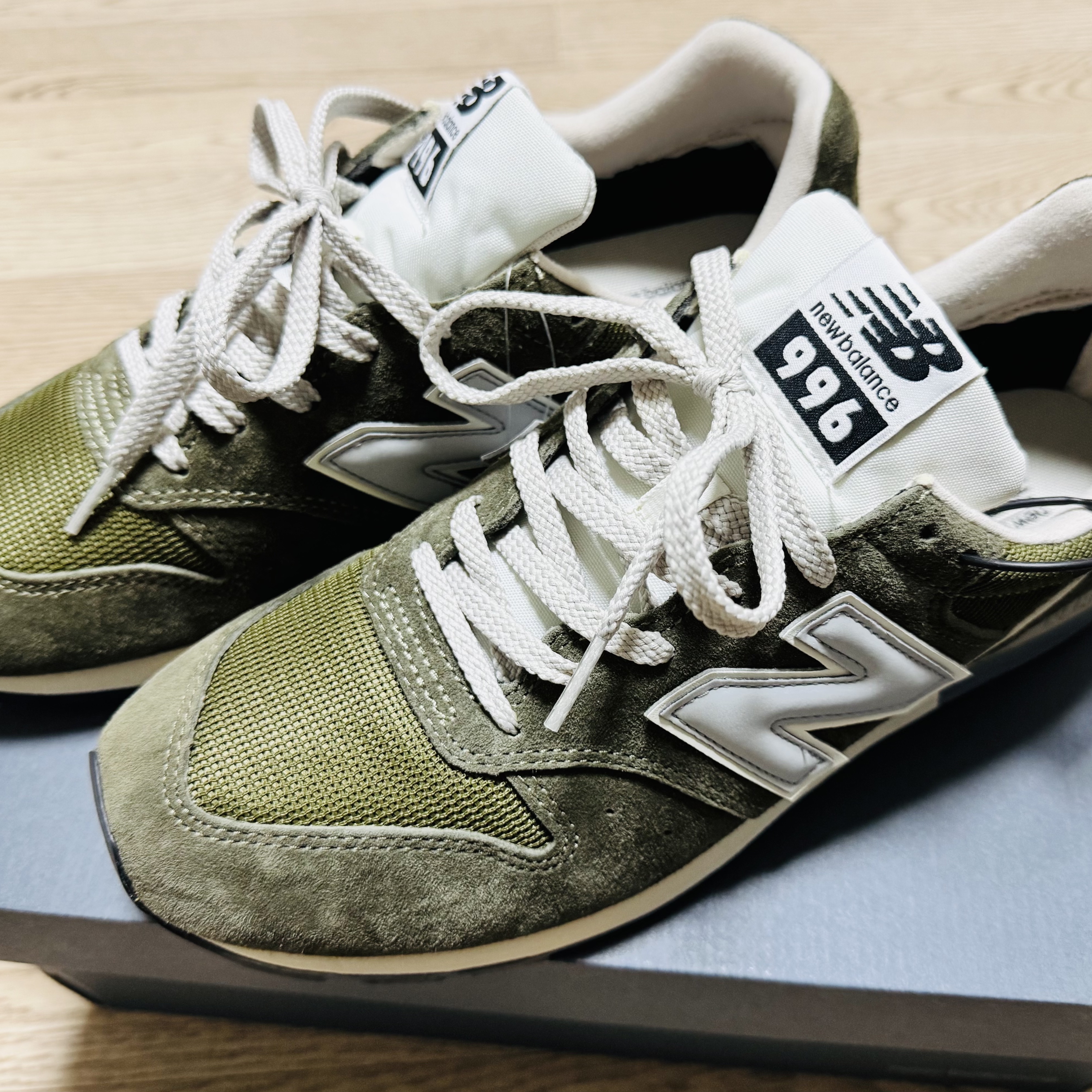New Balance 996 Dark Green 착용 스타일 - 2