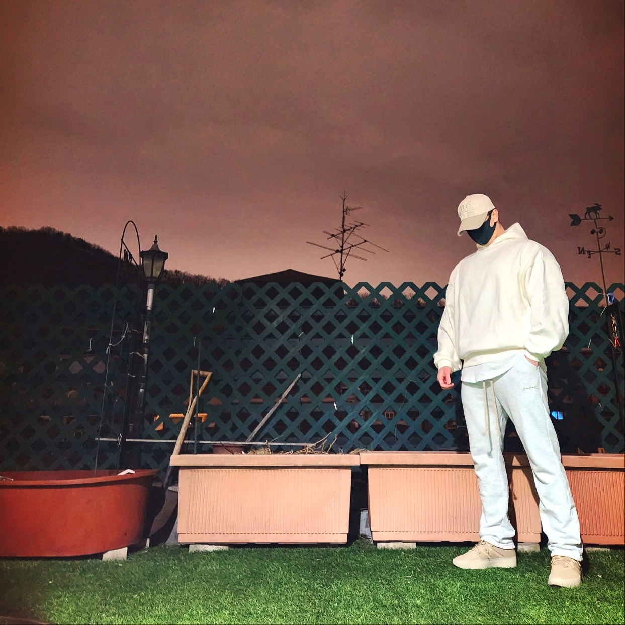 Aeae Web Logo 5 Pannel Ball Cap Khaki, Essentials Hoodie Cloud Dancer - 23FW 착용 스타일 - 1