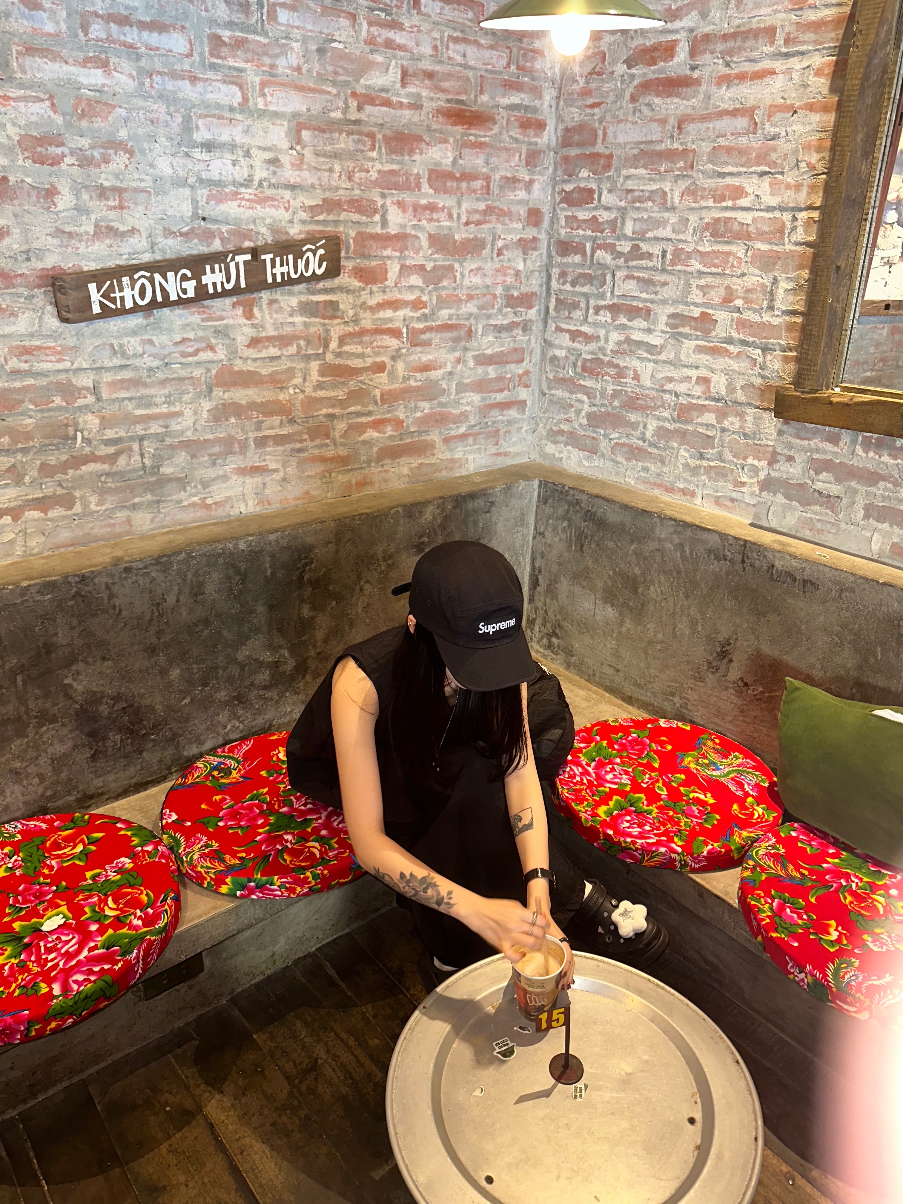 Supreme Washed Chino Twill Camp Cap Black 착용 스타일