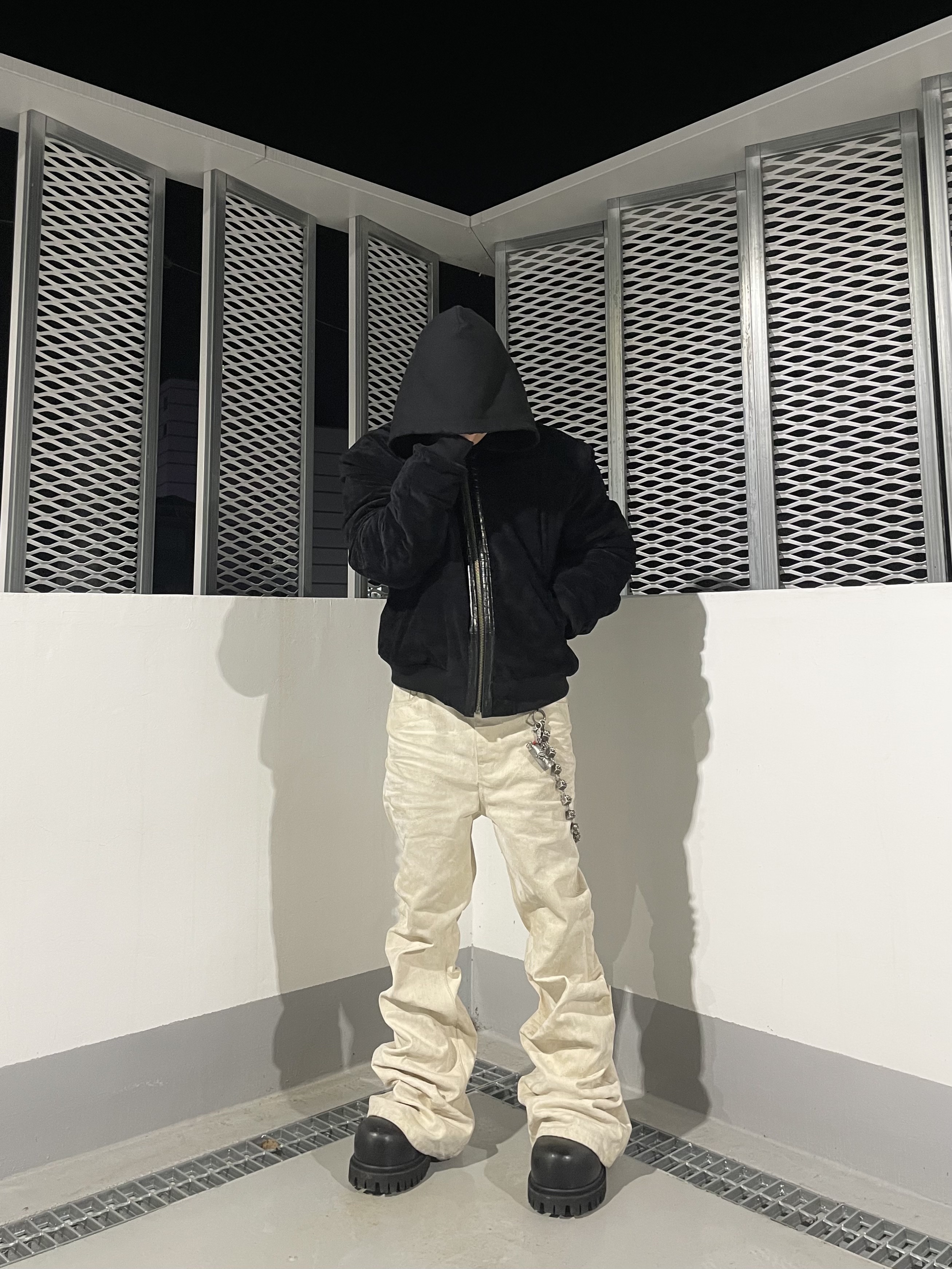 Undermycar x Emostanceclub Aknosom Leather Paneled Velour Bomber Black Iris - 23FW, Balenciaga Stomper Bootie Black 착용 스타일 - 6