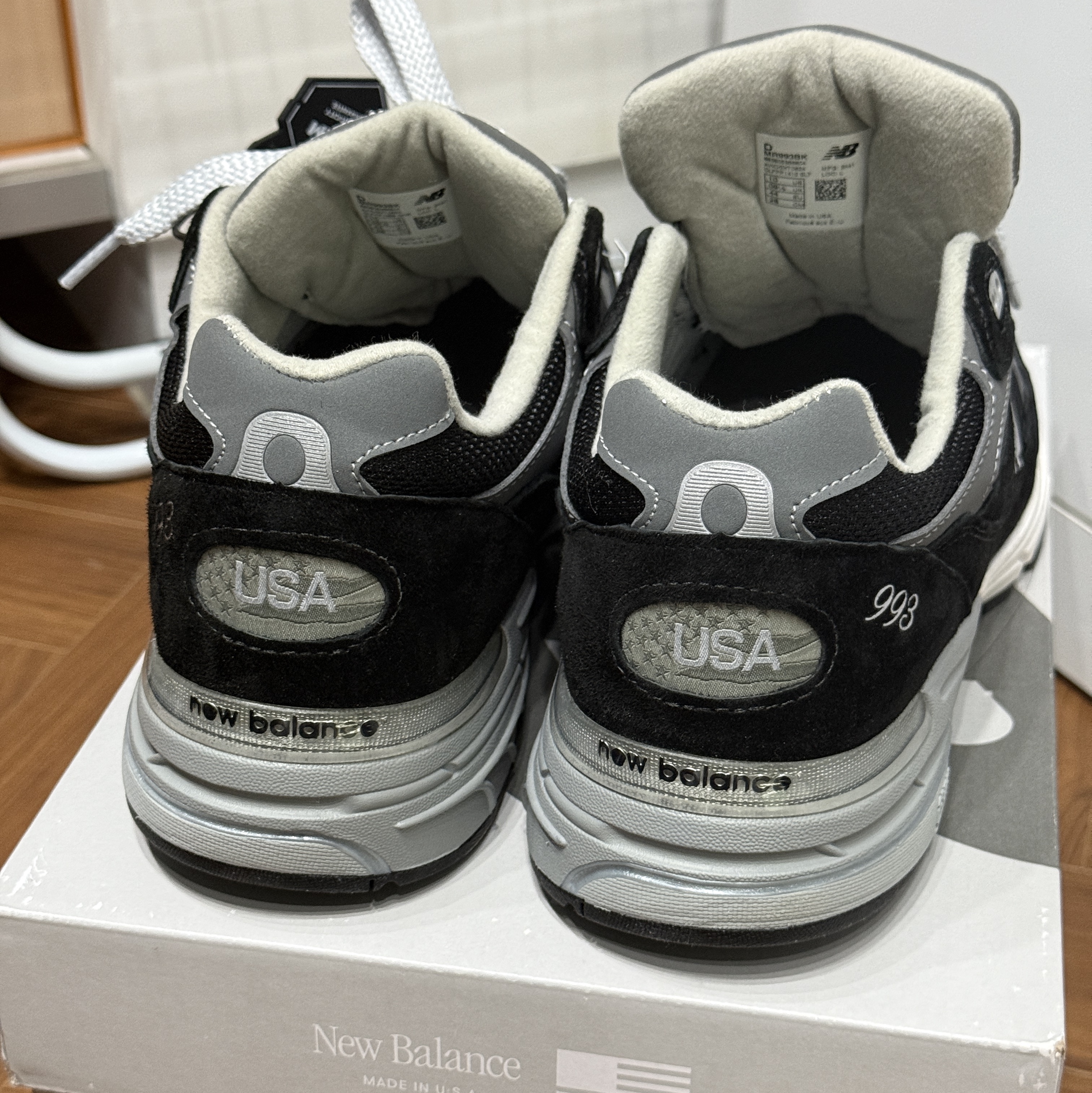 New Balance 993 Made in USA Black - D Standard 착용 스타일 - 2