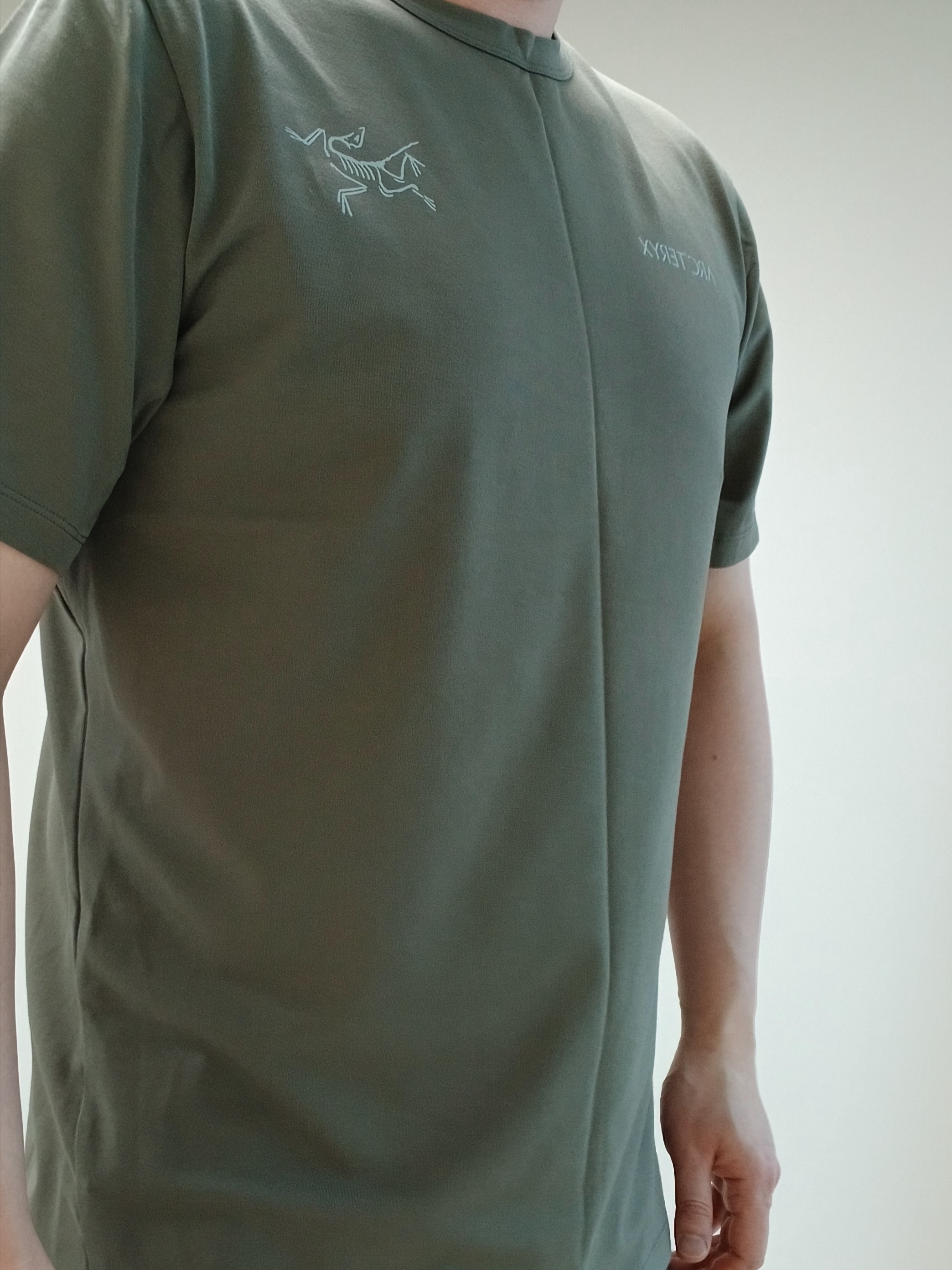 Arc'teryx Captive Split T-Shirt Forage 착용 스타일 - 3