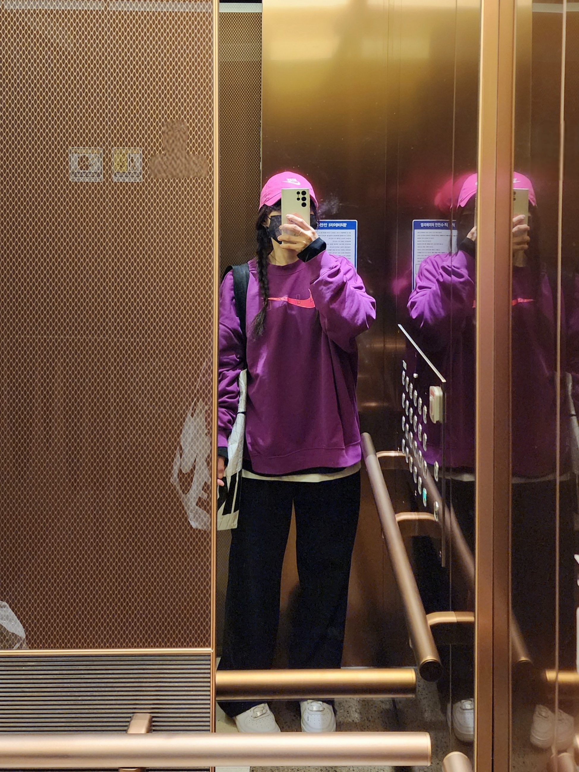 Nike Heritage 86 Futura Washed Cap Rush Fuchsia, Nike Air Force 1 '07 Low White 착용 스타일