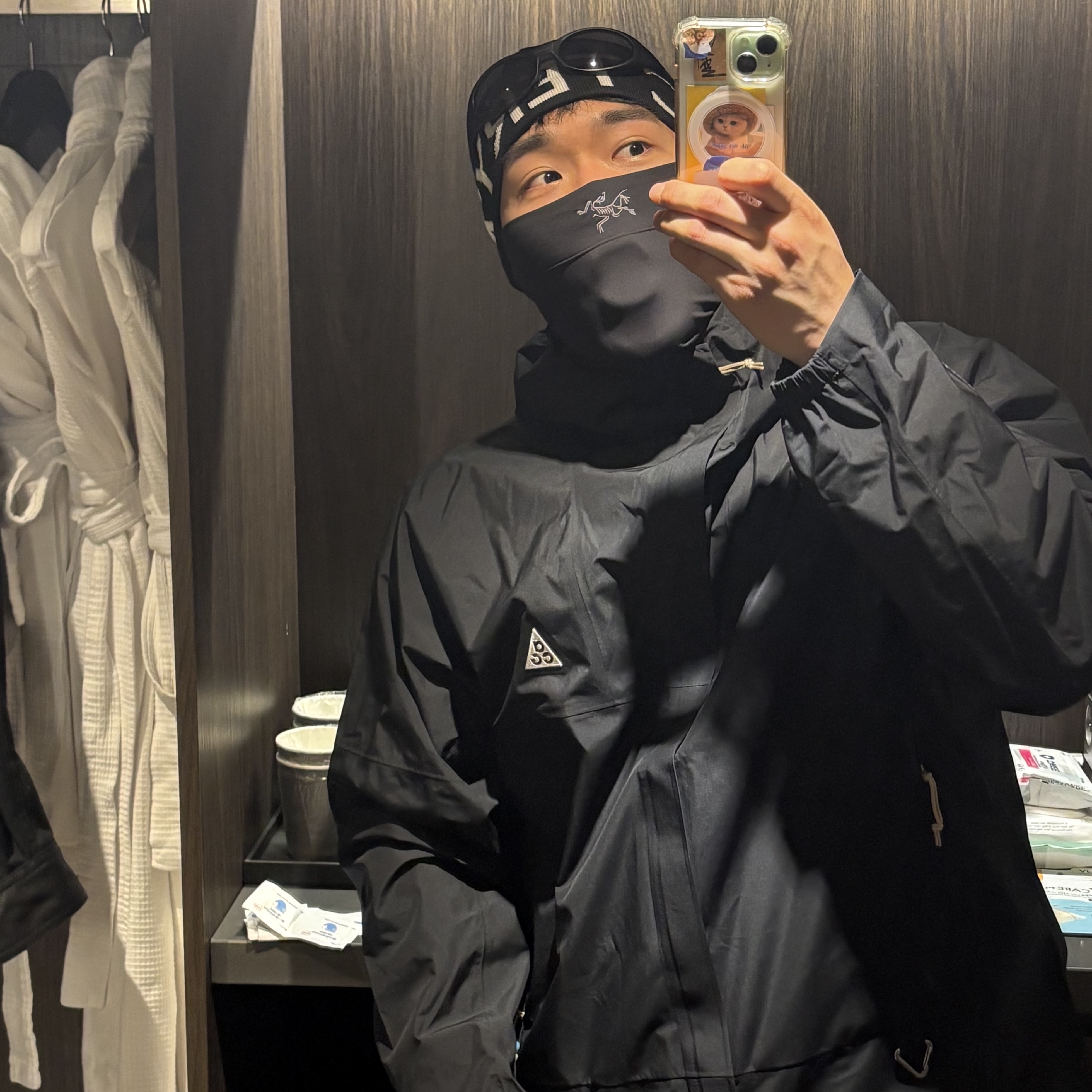 Arc'teryx Word Head Toque Orca, Oakley Eye Jacket Redux Matte Black Frame Prizm Grey Lenses High Bridge Fit 착용 스타일