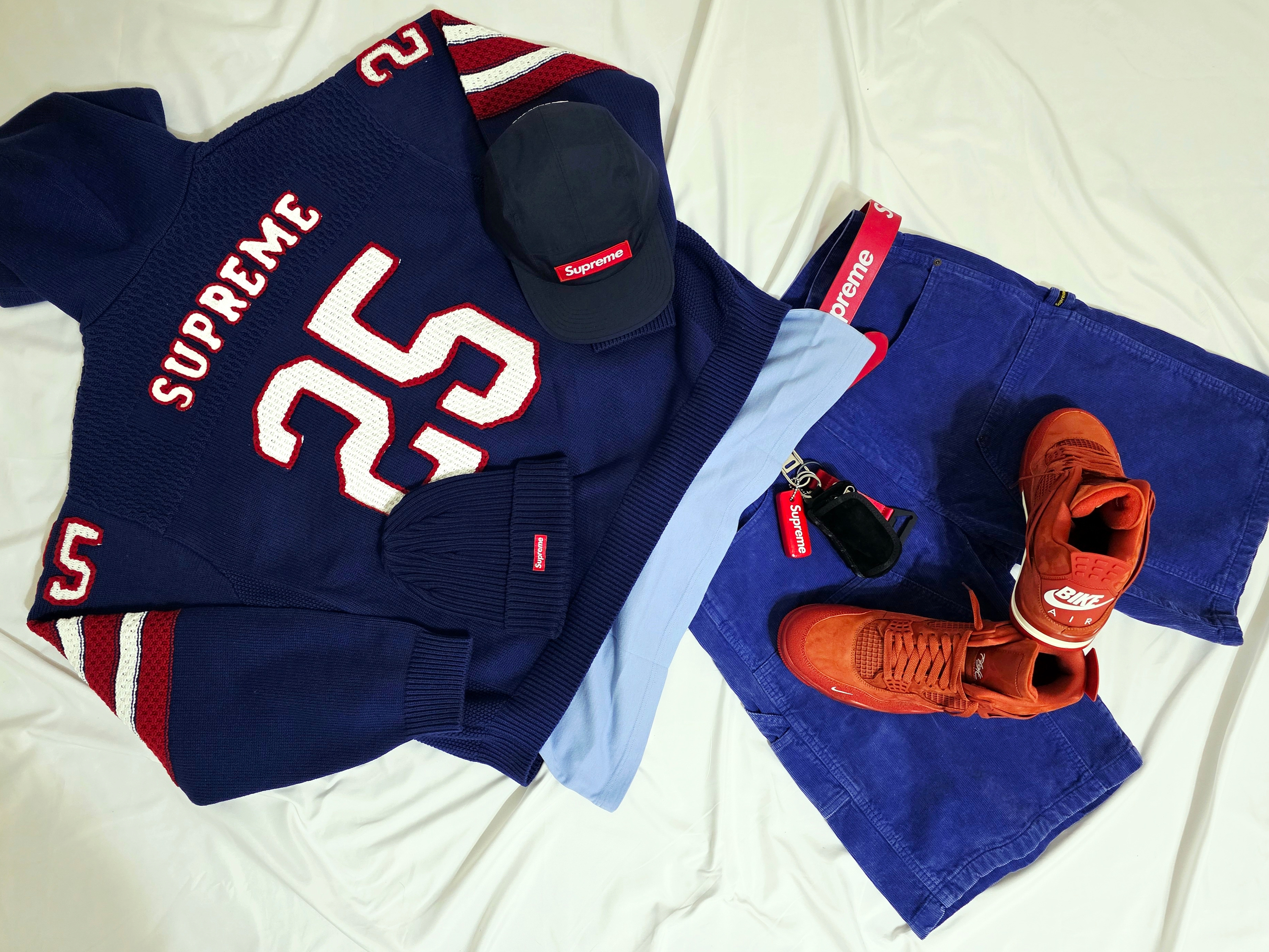 Supreme Sport Zip Up Hooded Sweater Navy - 25SS, Supreme Small Box L/S T-Shirt Lavender Blue - 23FW 착용 스타일 - 3