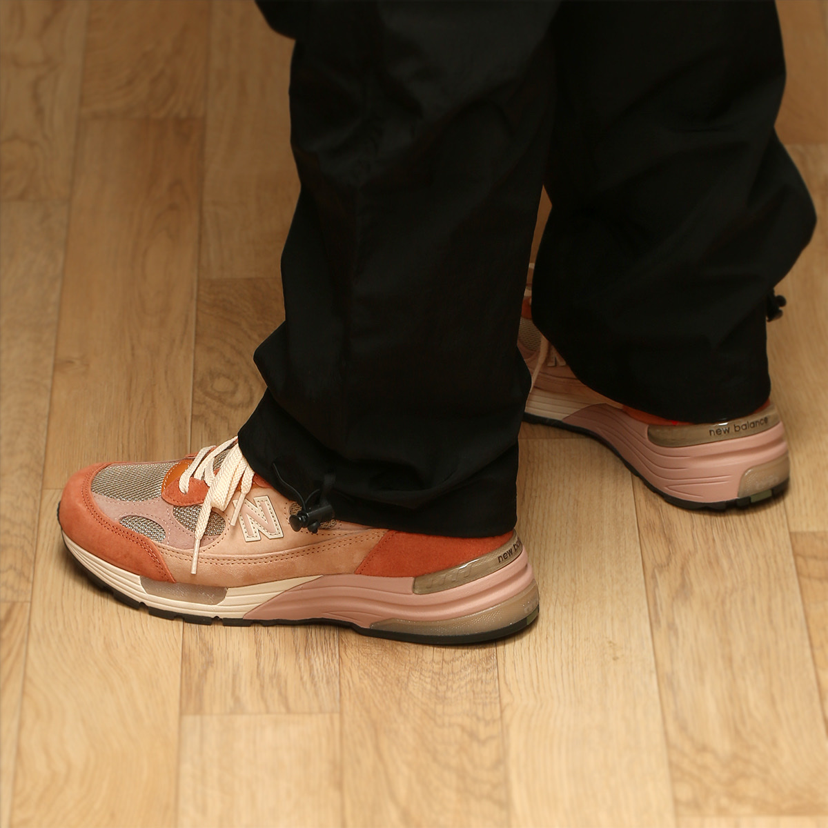 New Balance x Joe Freshgoods 992 Made in USA Aged Well 착용 스타일 - 2