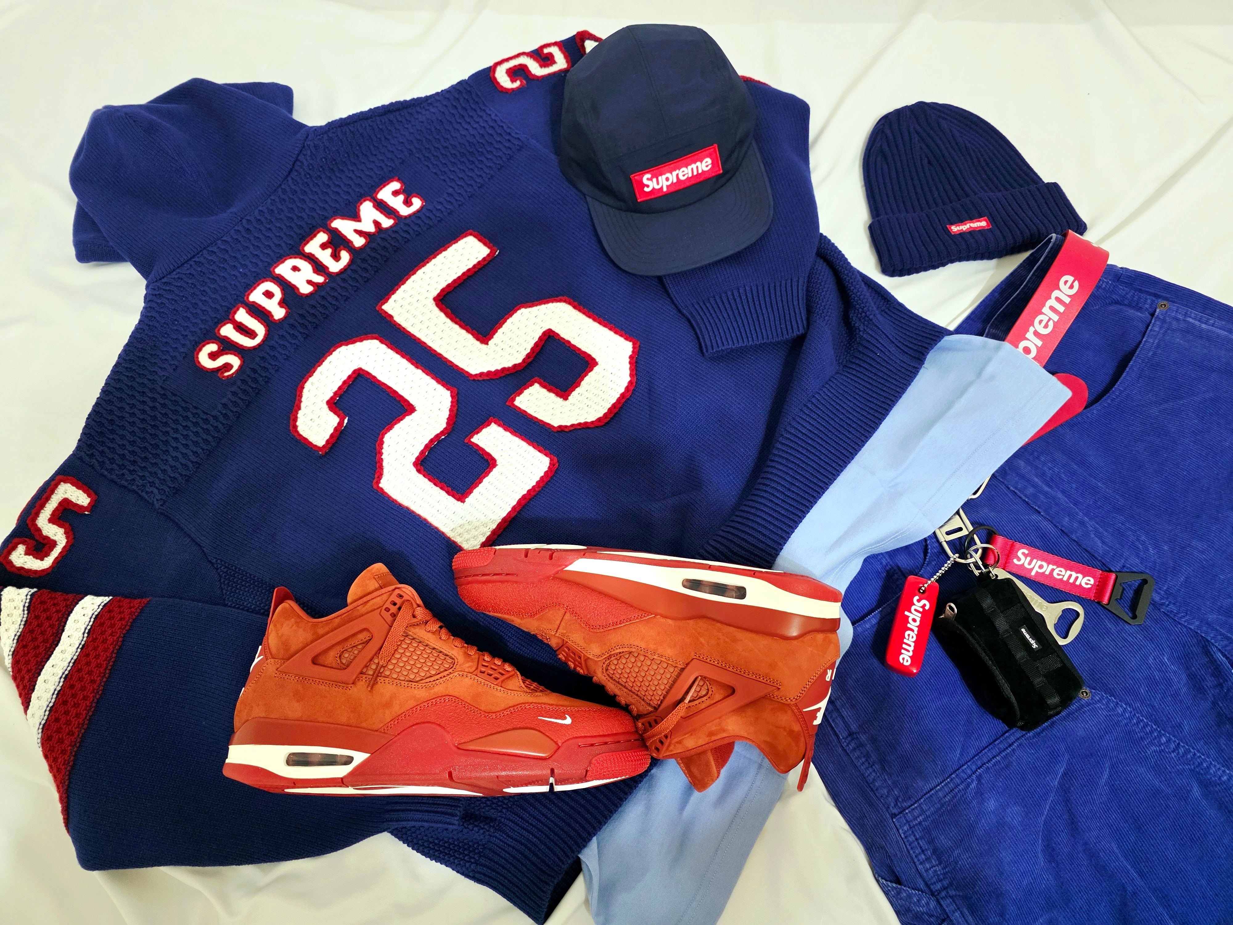 Supreme Sport Zip Up Hooded Sweater Navy - 25SS, Supreme Small Box L/S T-Shirt Lavender Blue - 23FW 착용 스타일 - 6