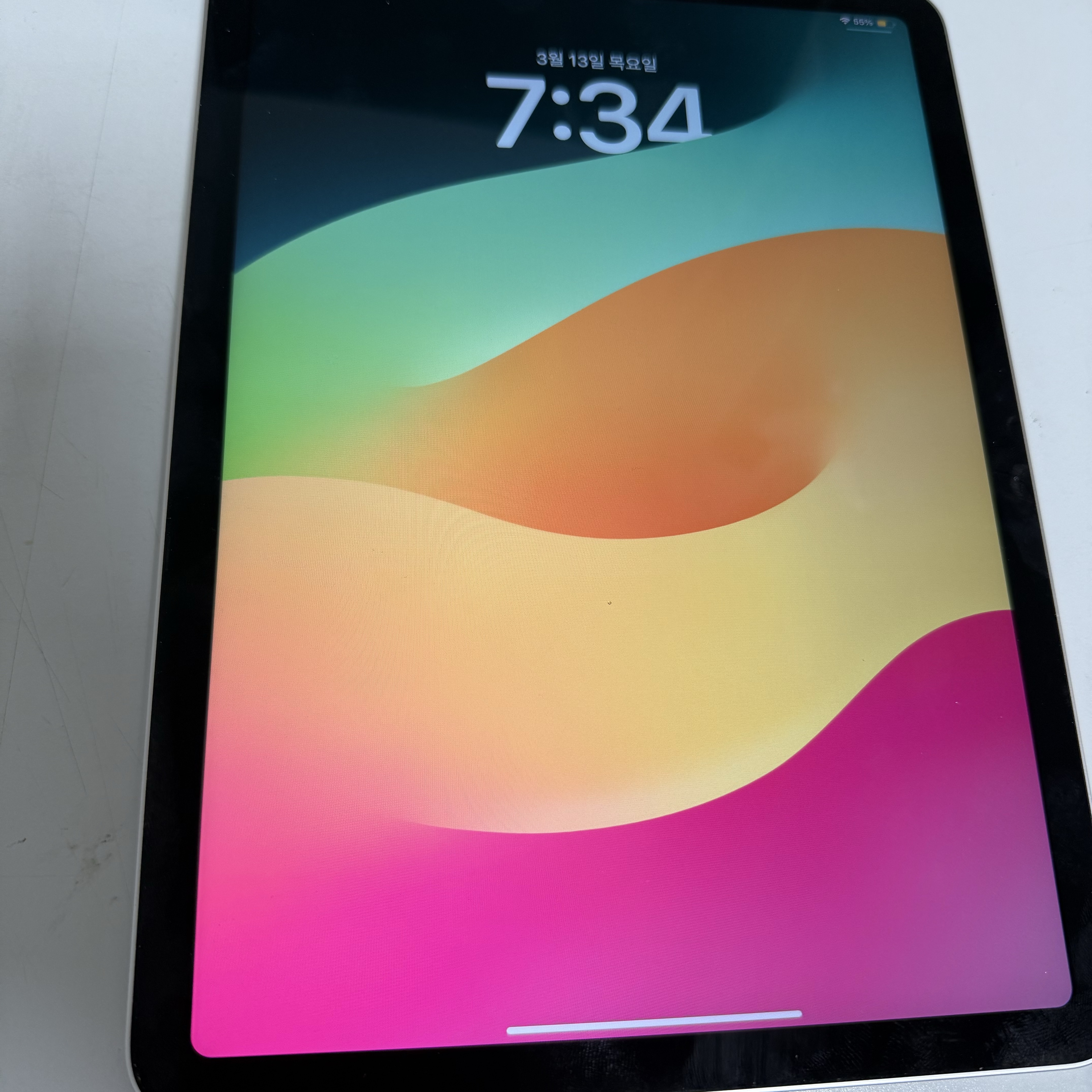 [A등급] Refurbished iPad Air Gen-4 wifi A14 Bionic 256GB Skyblue 착용 스타일