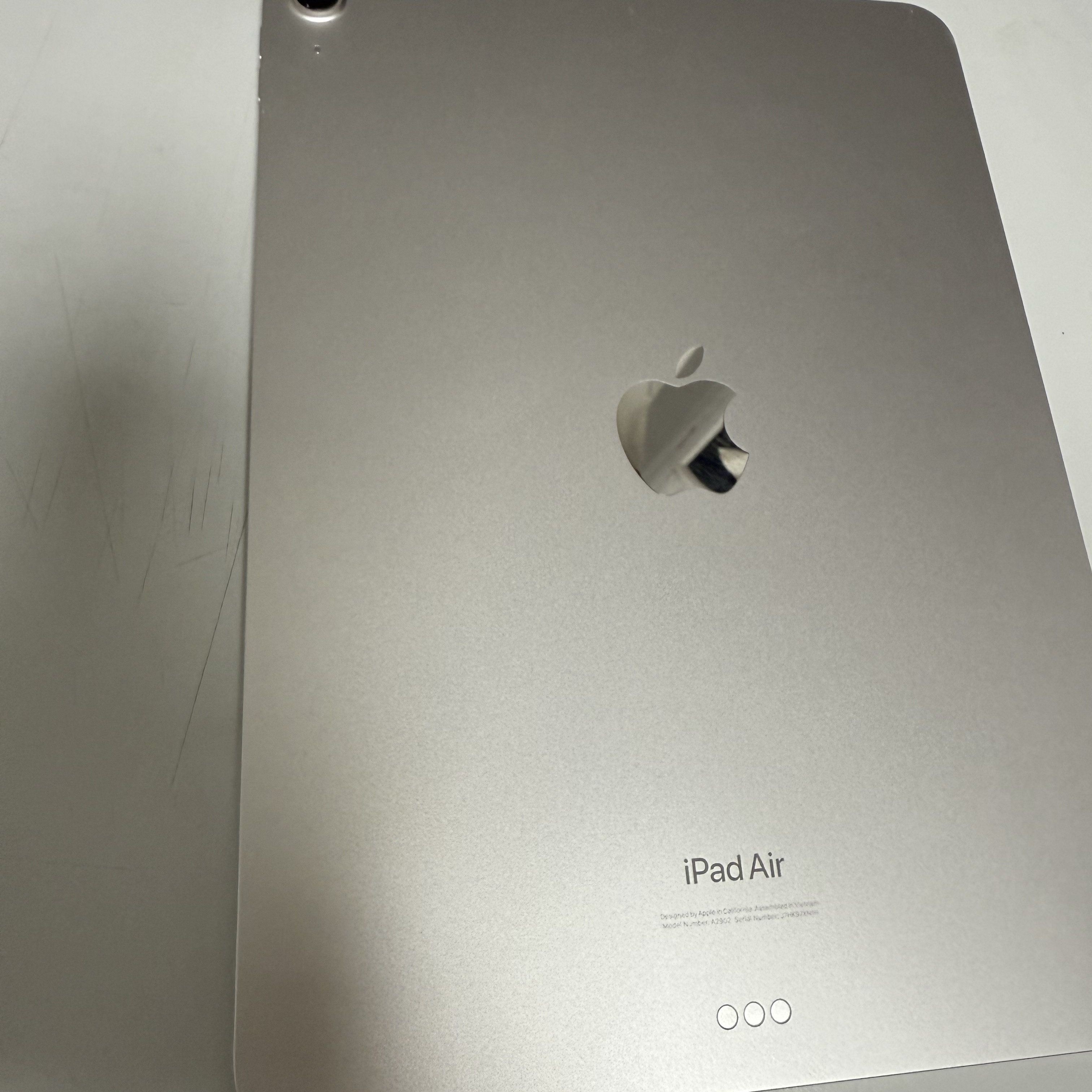 [A등급] Refurbished iPad Air Gen-5 wifi Apple M1 64GB Starlight 착용 스타일