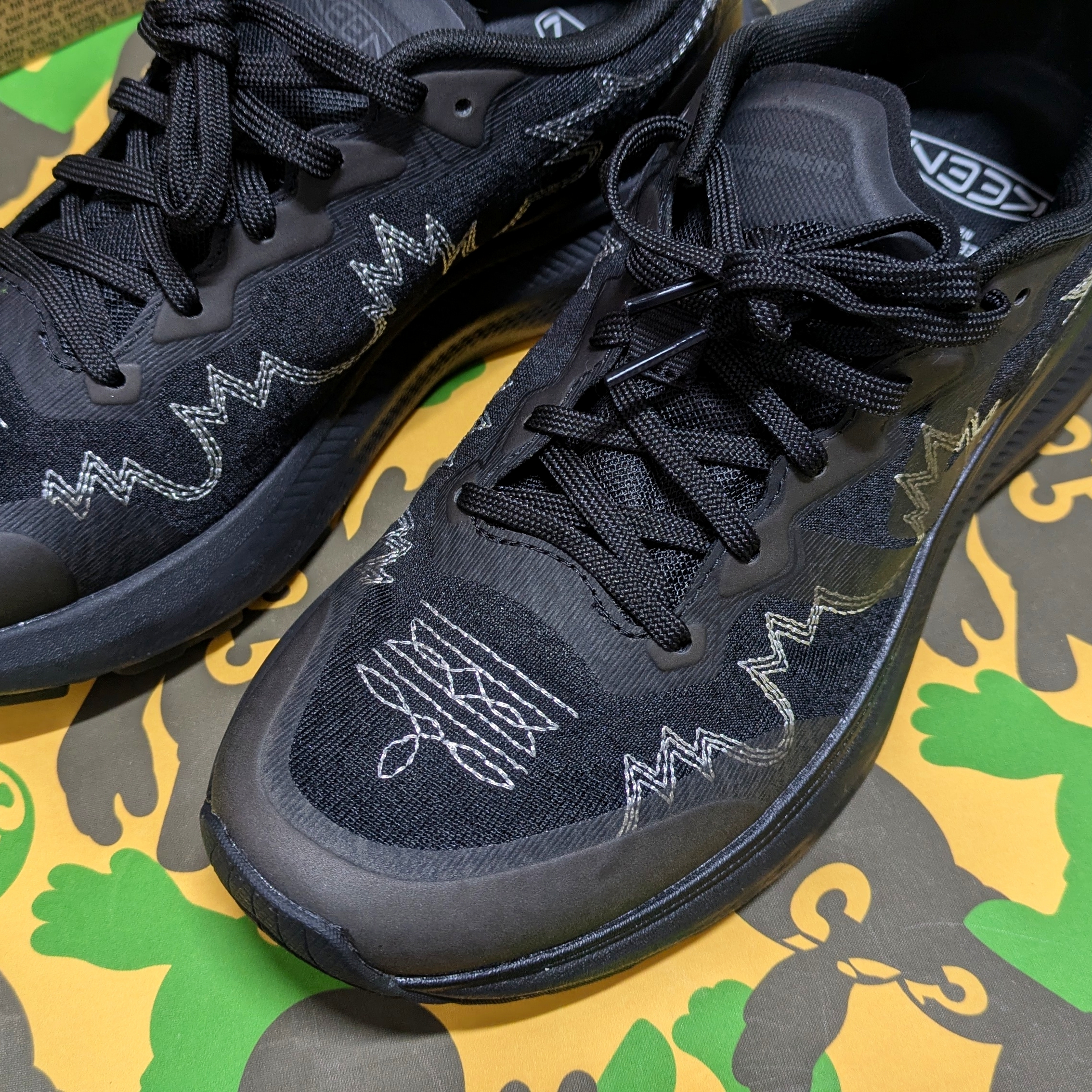 Keen x Engineered Garments WK500 Black 착용 스타일 - 2