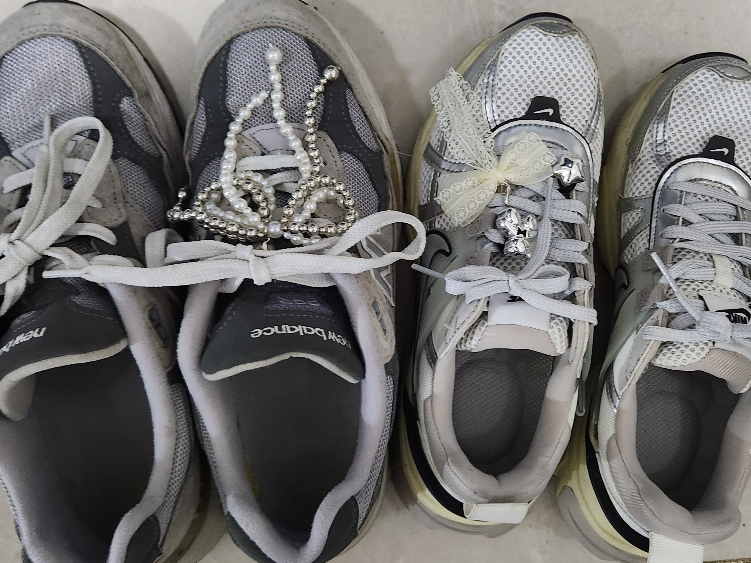 Nike V2K Run Summit White Metallic Silver 착용 스타일