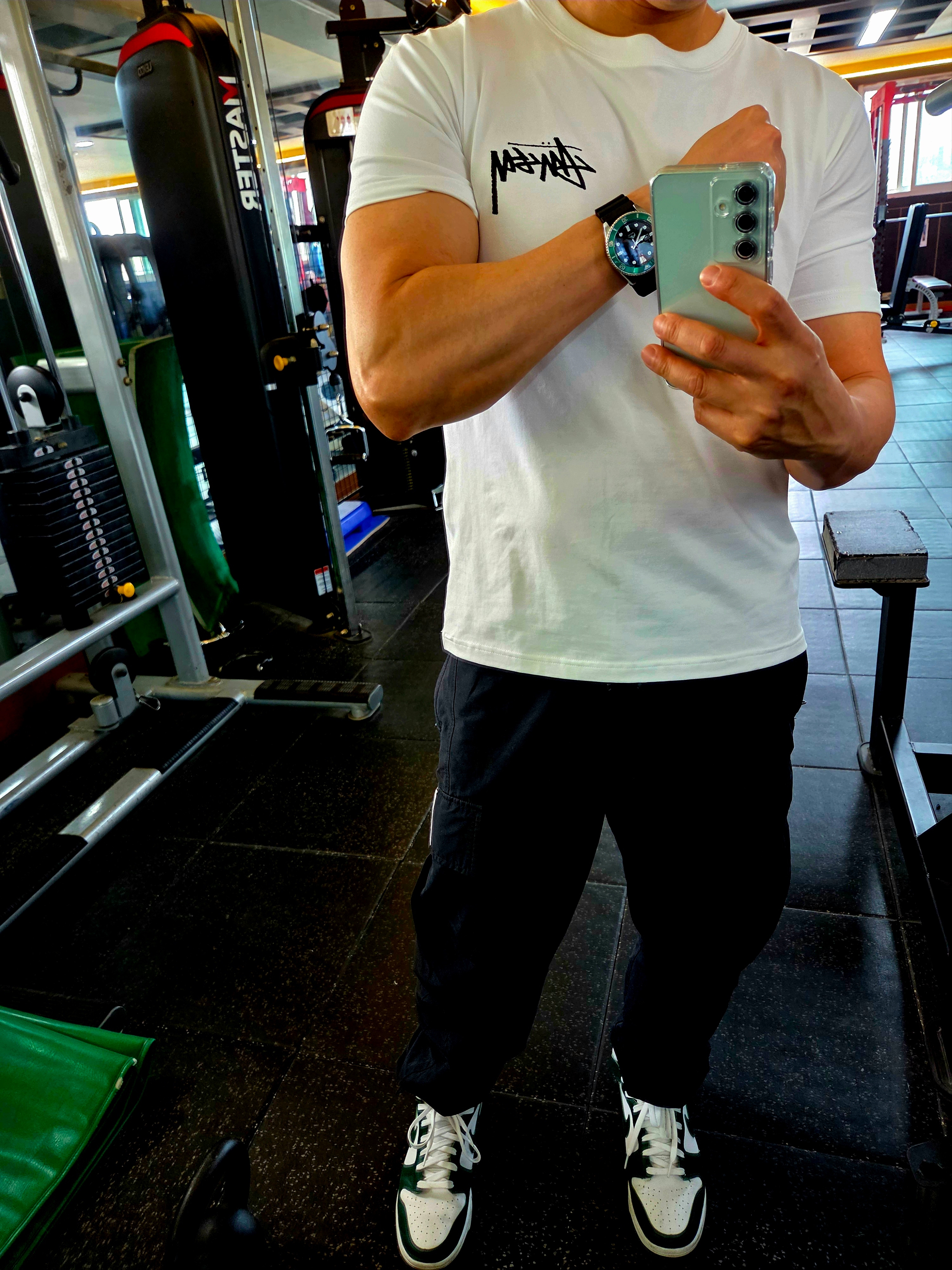 Nike Dunk High Retro Noble Green 착용 스타일