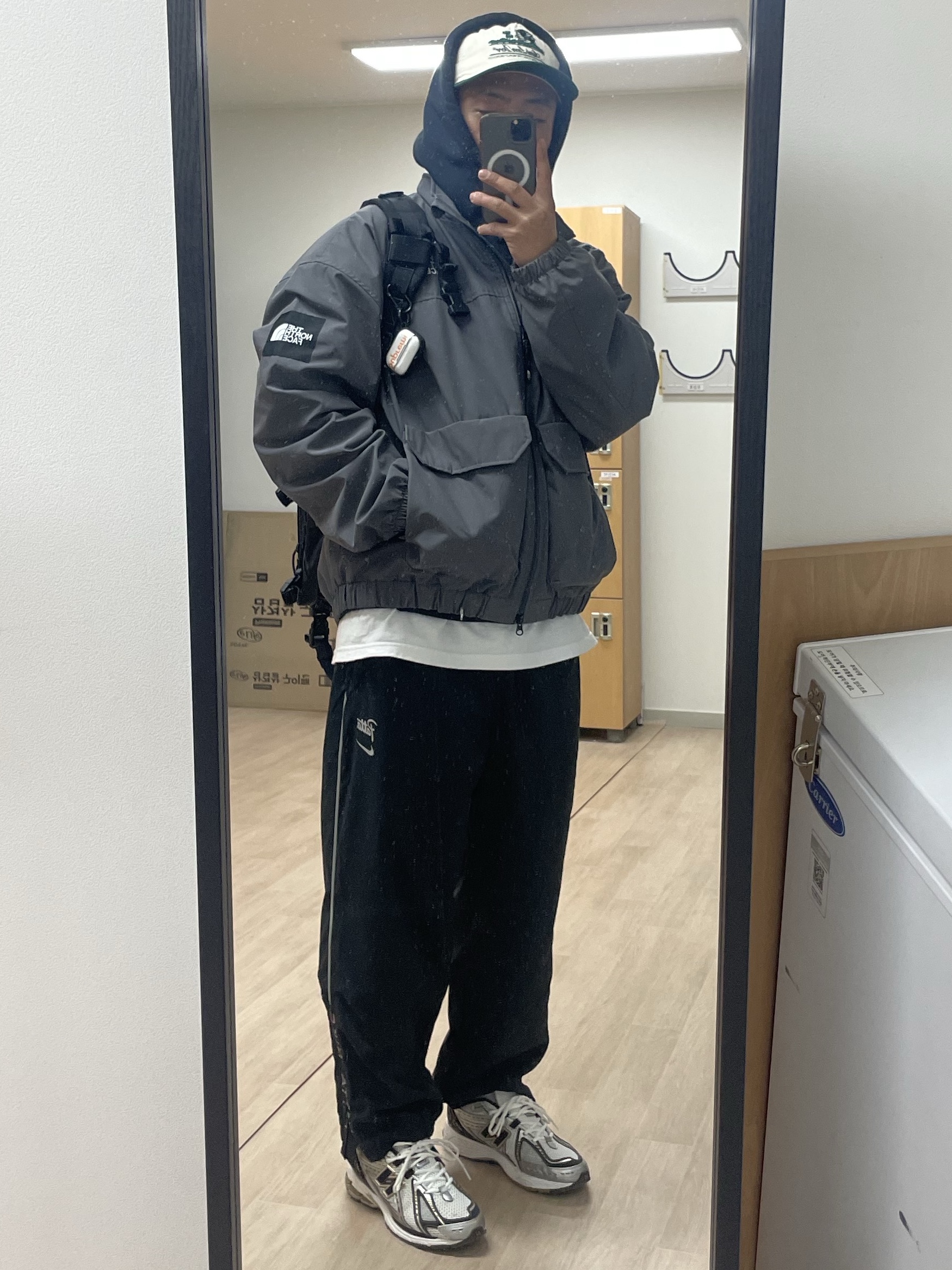 Aime Leon Dore Unisphere Hat Pristine, The North Face White Label Neilton Jacket Dark Gray 착용 스타일
