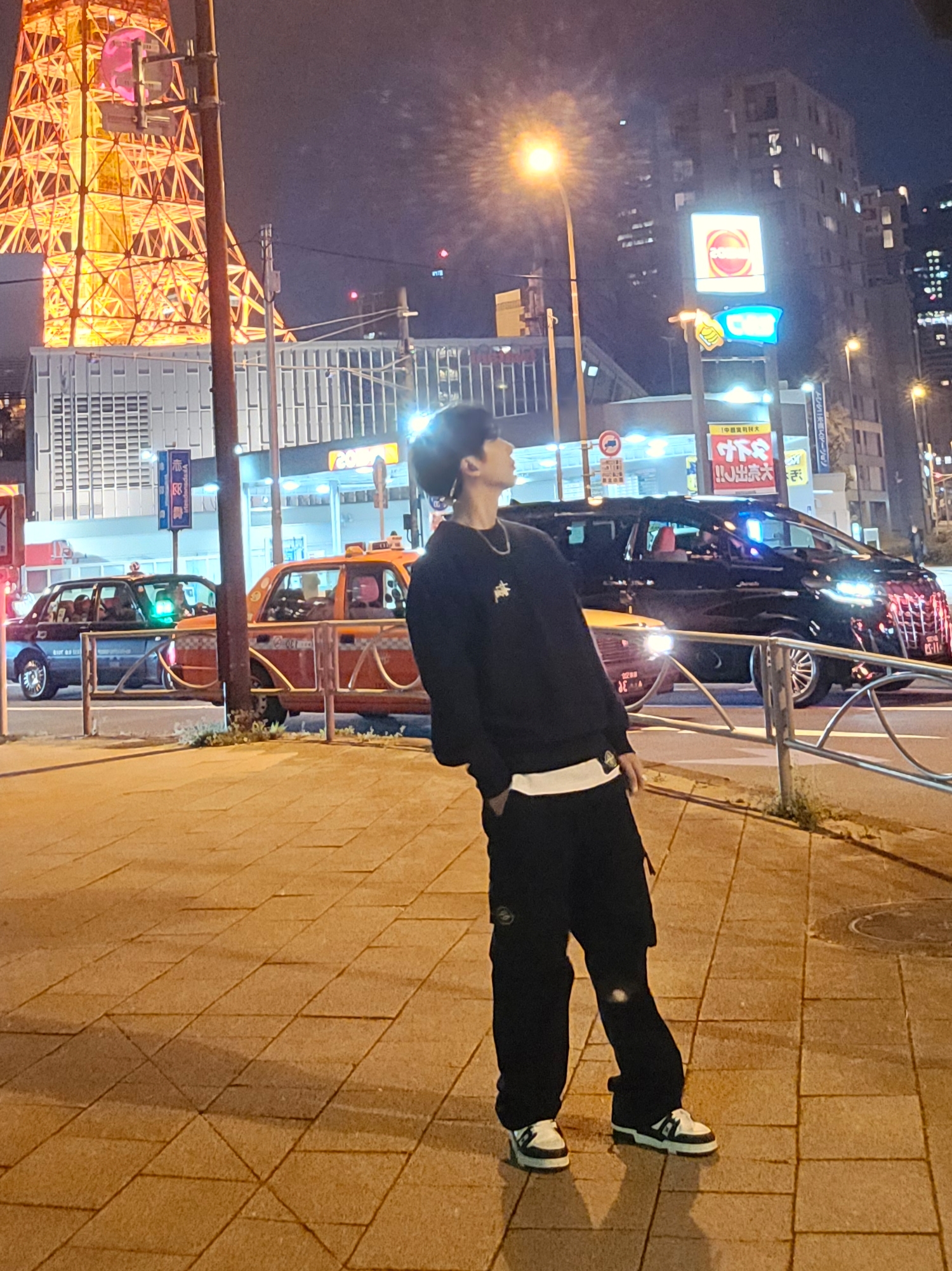 Stussy Basic Stussy Hoodie Black, Louis Vuitton LV Trainer Sneakers Monogram Denim Black 착용 스타일