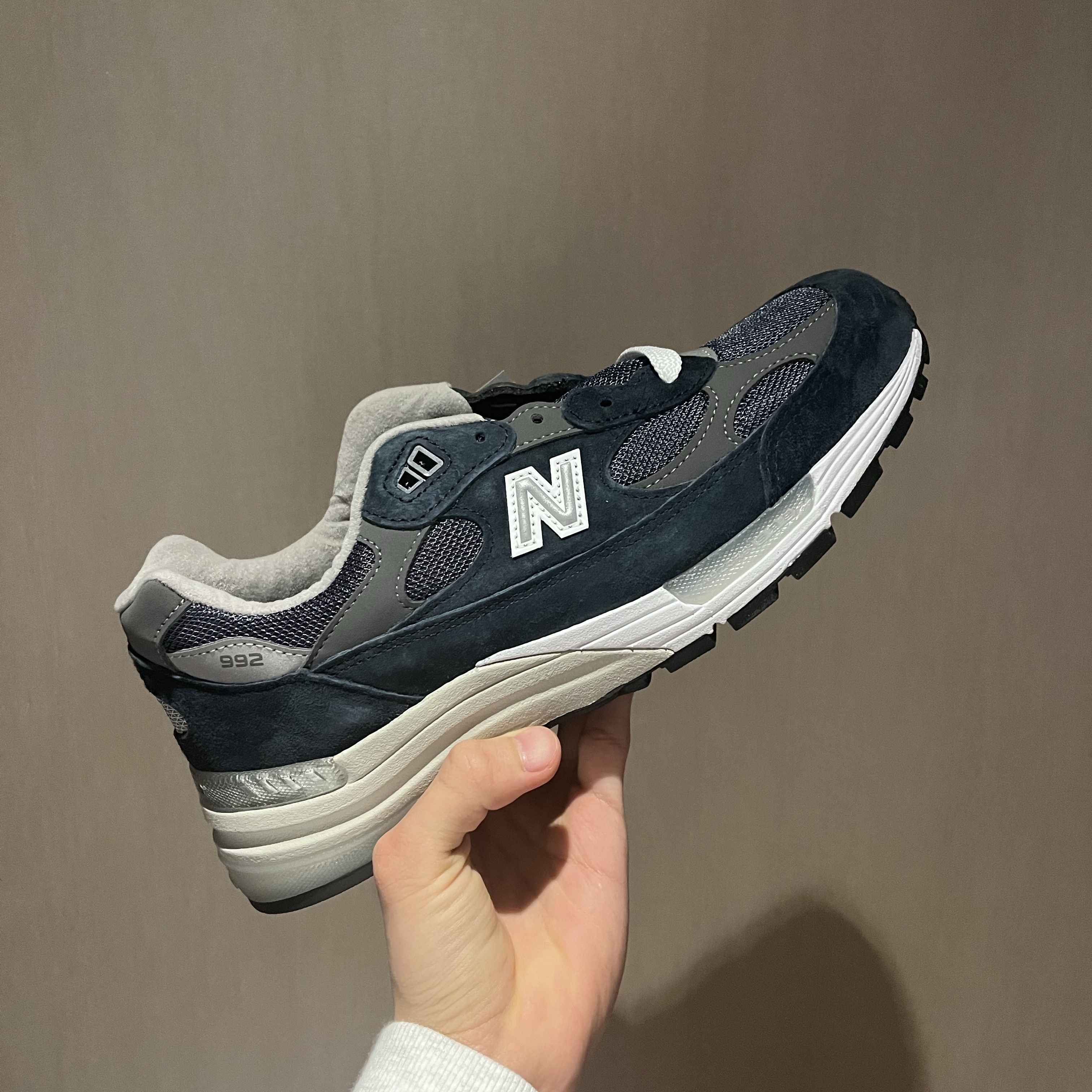 New Balance 992 Made in USA Core Navy 착용 스타일