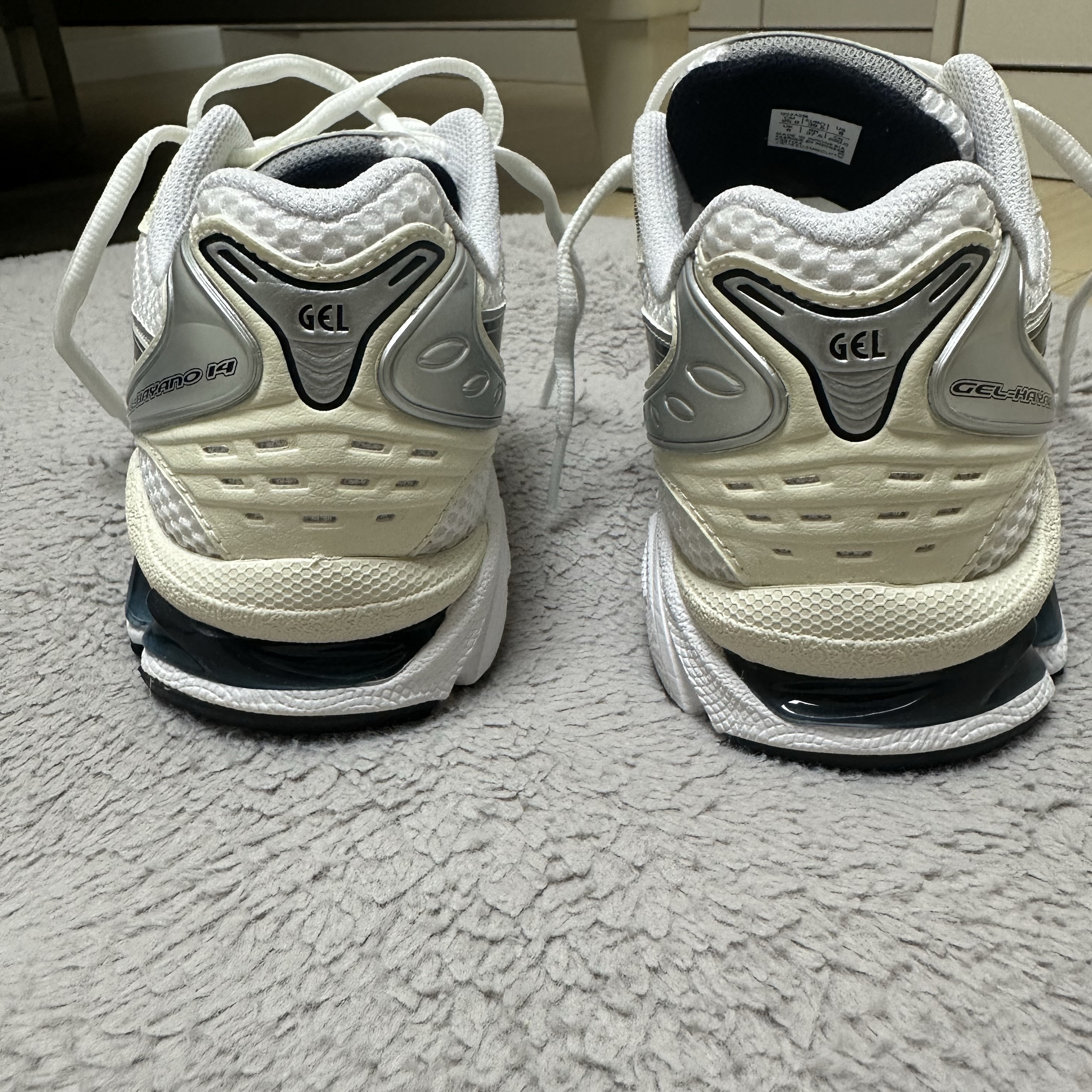 (W) Asics Gel-Kayano 14 White Midnight 착용 스타일 - 1