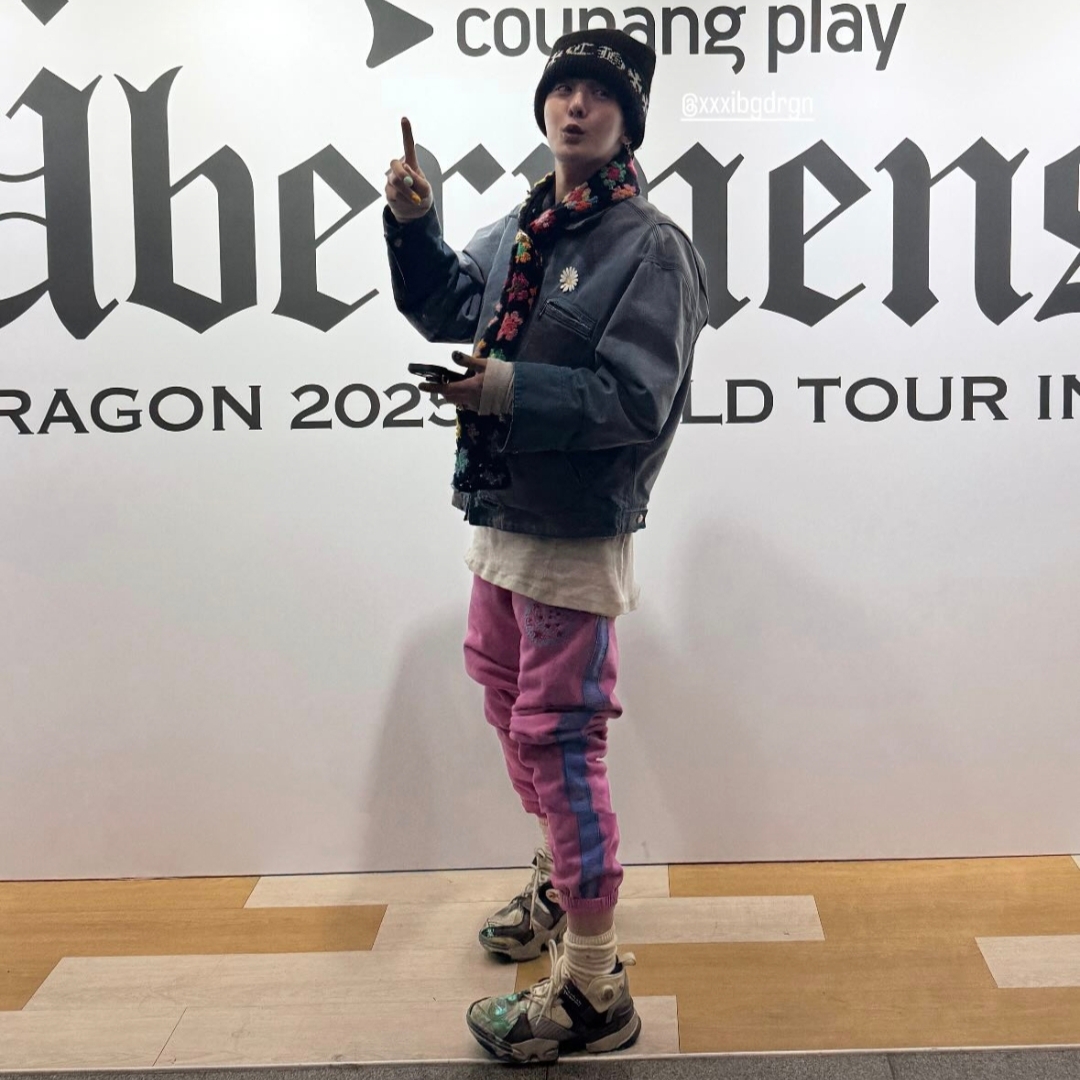 Reebok x Vetements Genetically Modified Pump Dirty Grey 착용 스타일