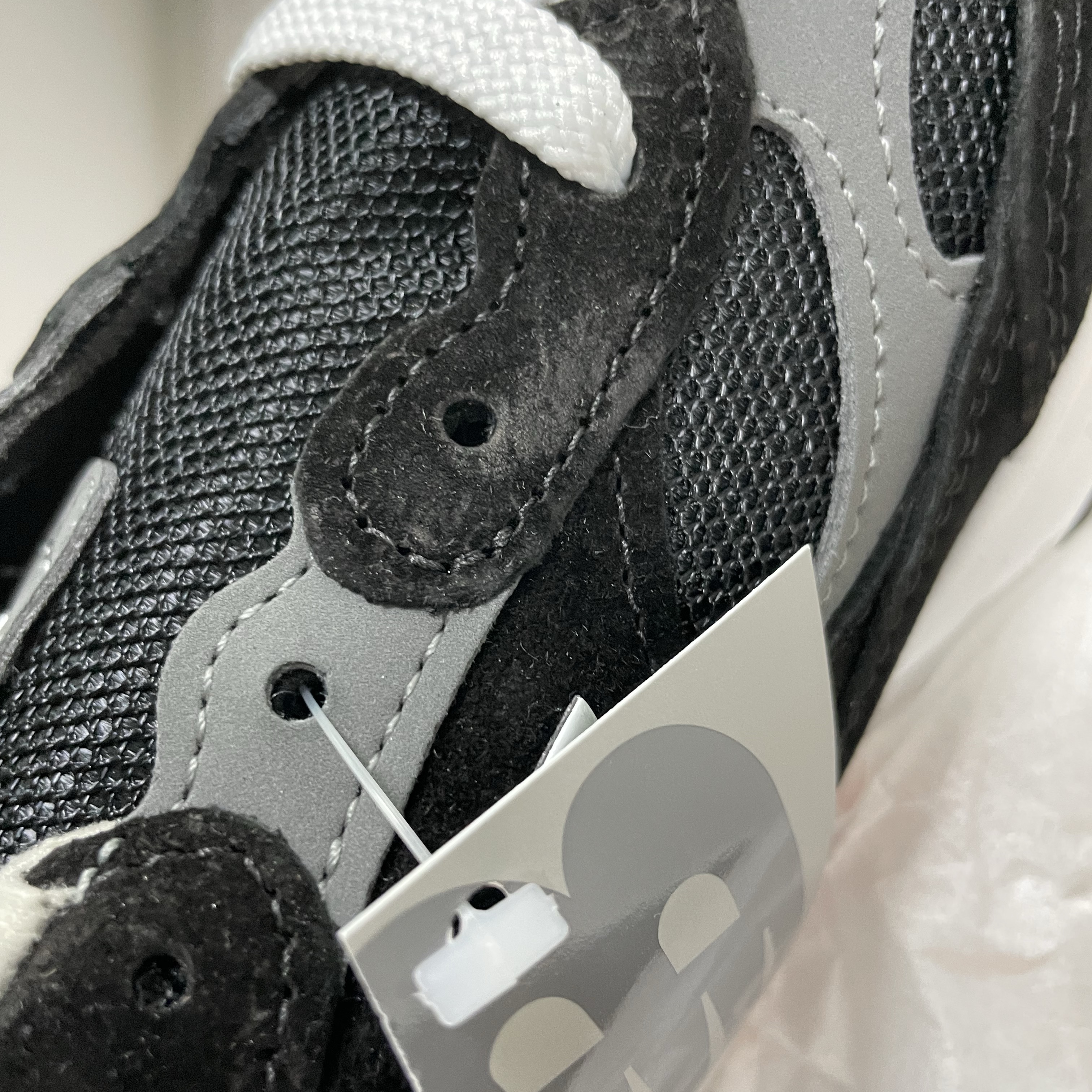 New Balance 992 Made in USA Core Black Grey 착용 스타일 - 3