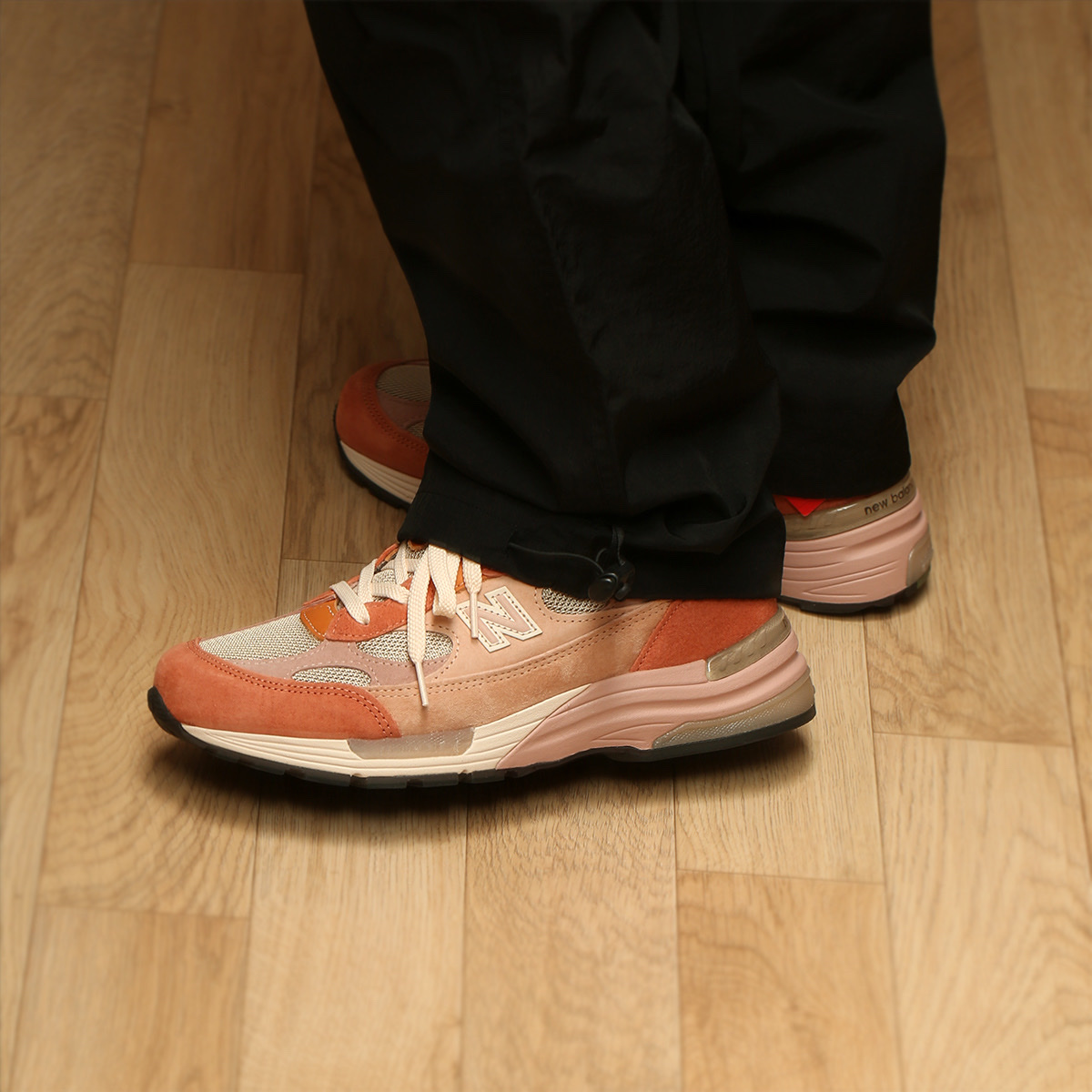 New Balance x Joe Freshgoods 992 Made in USA Aged Well 착용 스타일 - 1