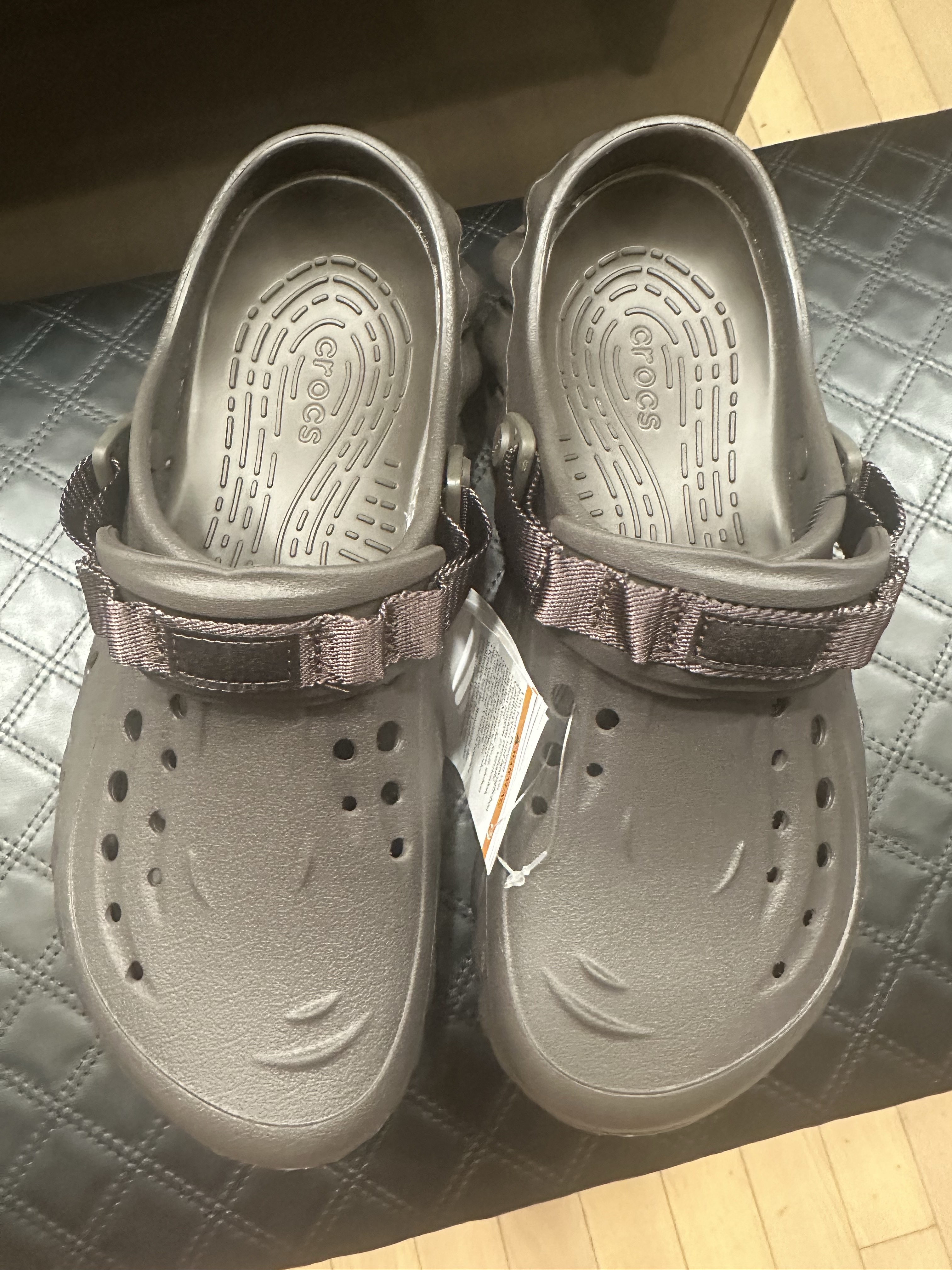 Crocs Echo Clog Espresso 착용 스타일
