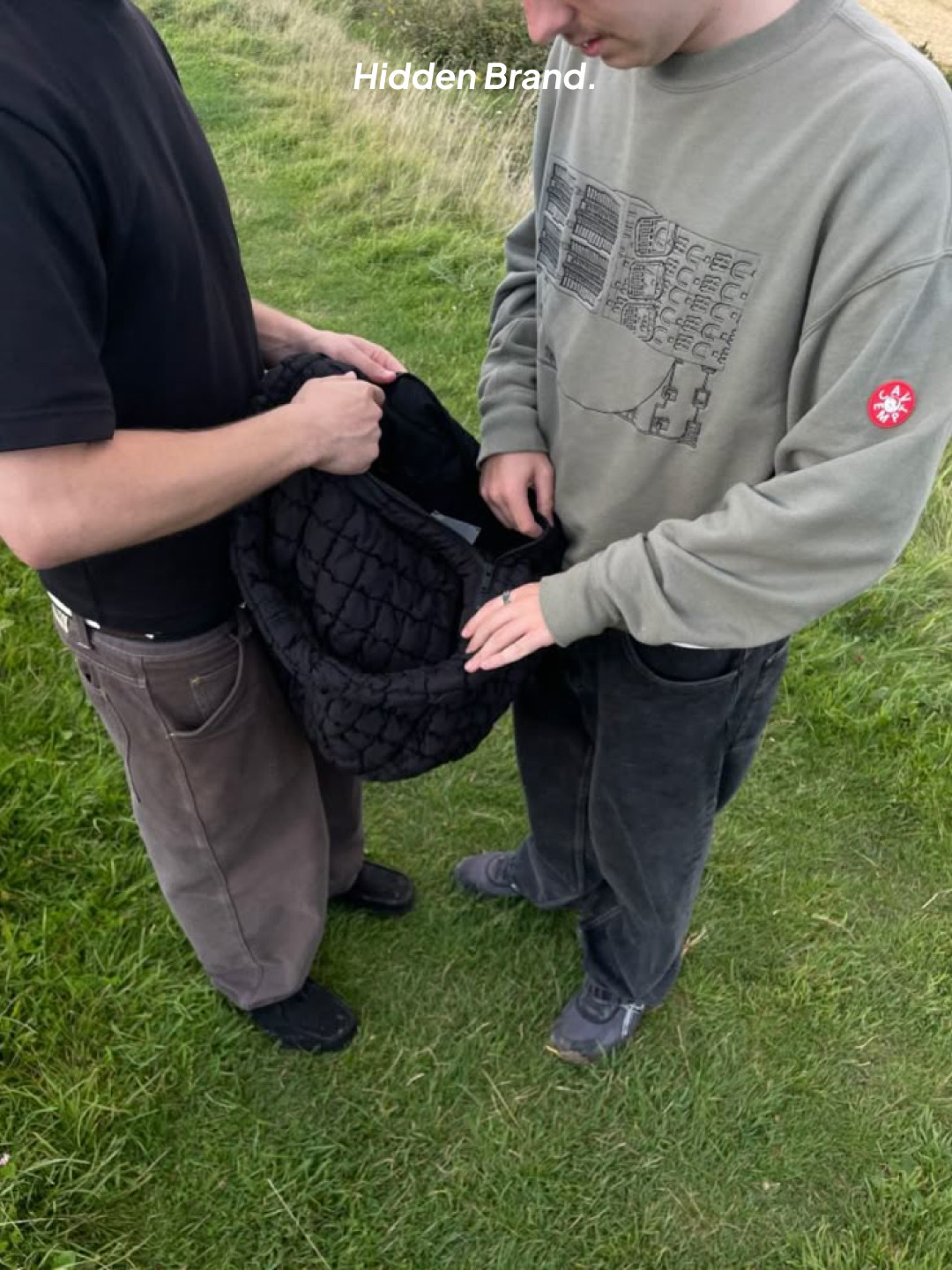 Cav Empt Overdye MD Explorer Big Heavy Hoody Grey - 24FW, Cav Empt Overdye Taped Light Zip Hoody Charcoal - 24FW 착용 스타일 - 5