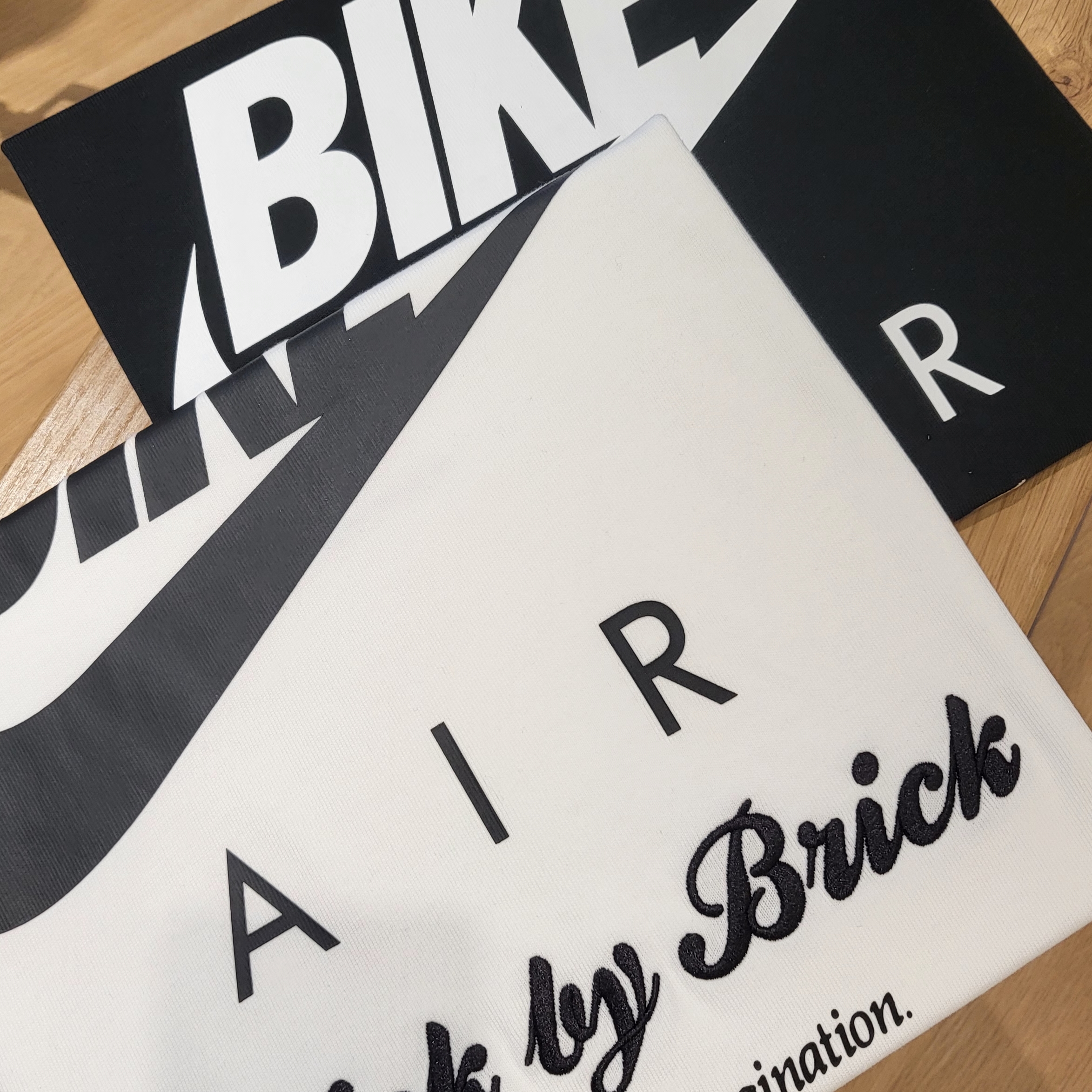 Jordan x Nigel Sylvester T-Shirt White (HQ1736-100), Jordan x Nigel Sylvester T-Shirt Black (HQ1736-010) 착용 스타일