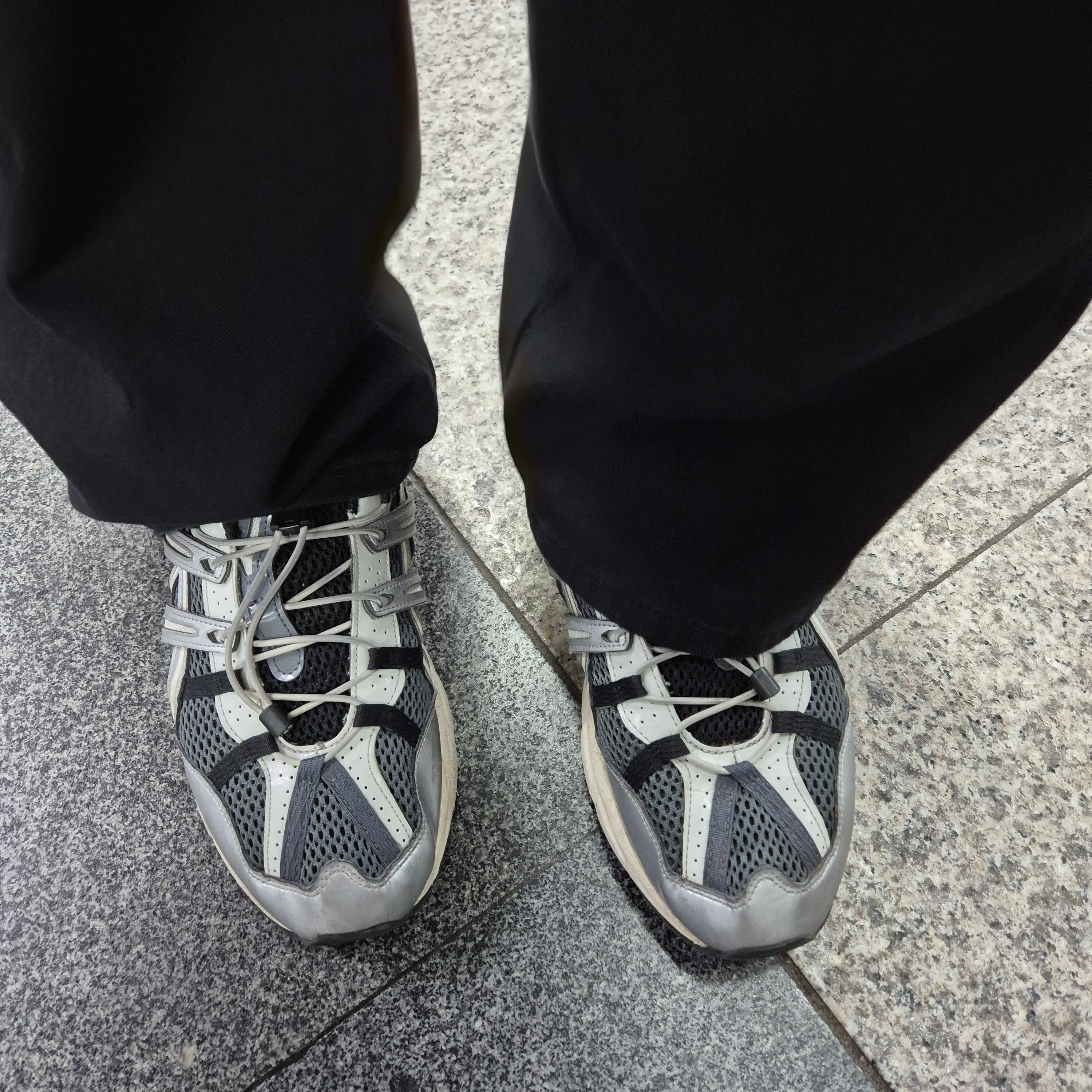 Asics Unlimited Gel-Sonoma 15-50 Steel Grey Pure Silver 착용 스타일