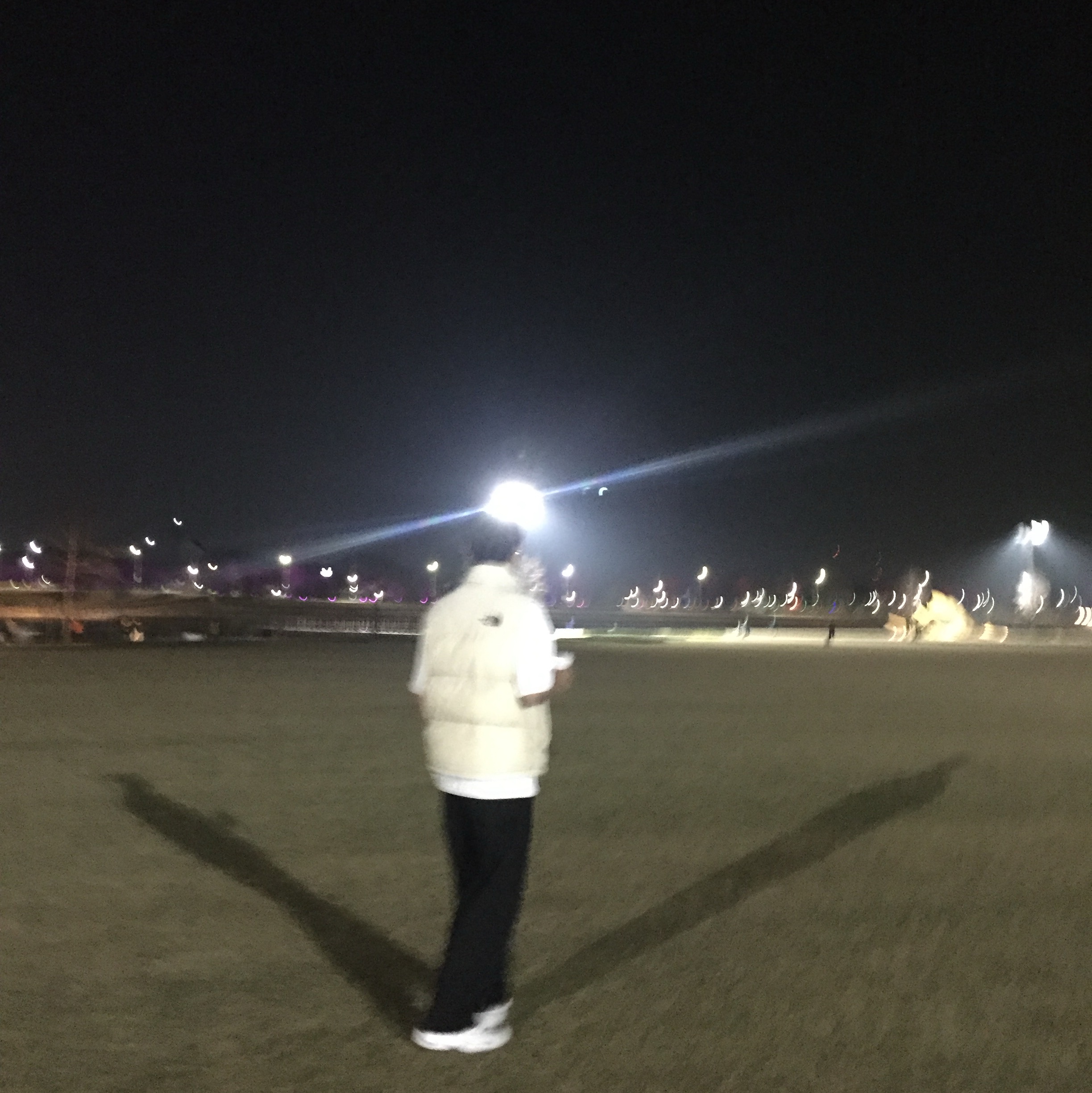 The North Face Nuptse On Ball Vest White Sand, IAB Studio T-Shirt White - 23FW 착용 스타일 - 1