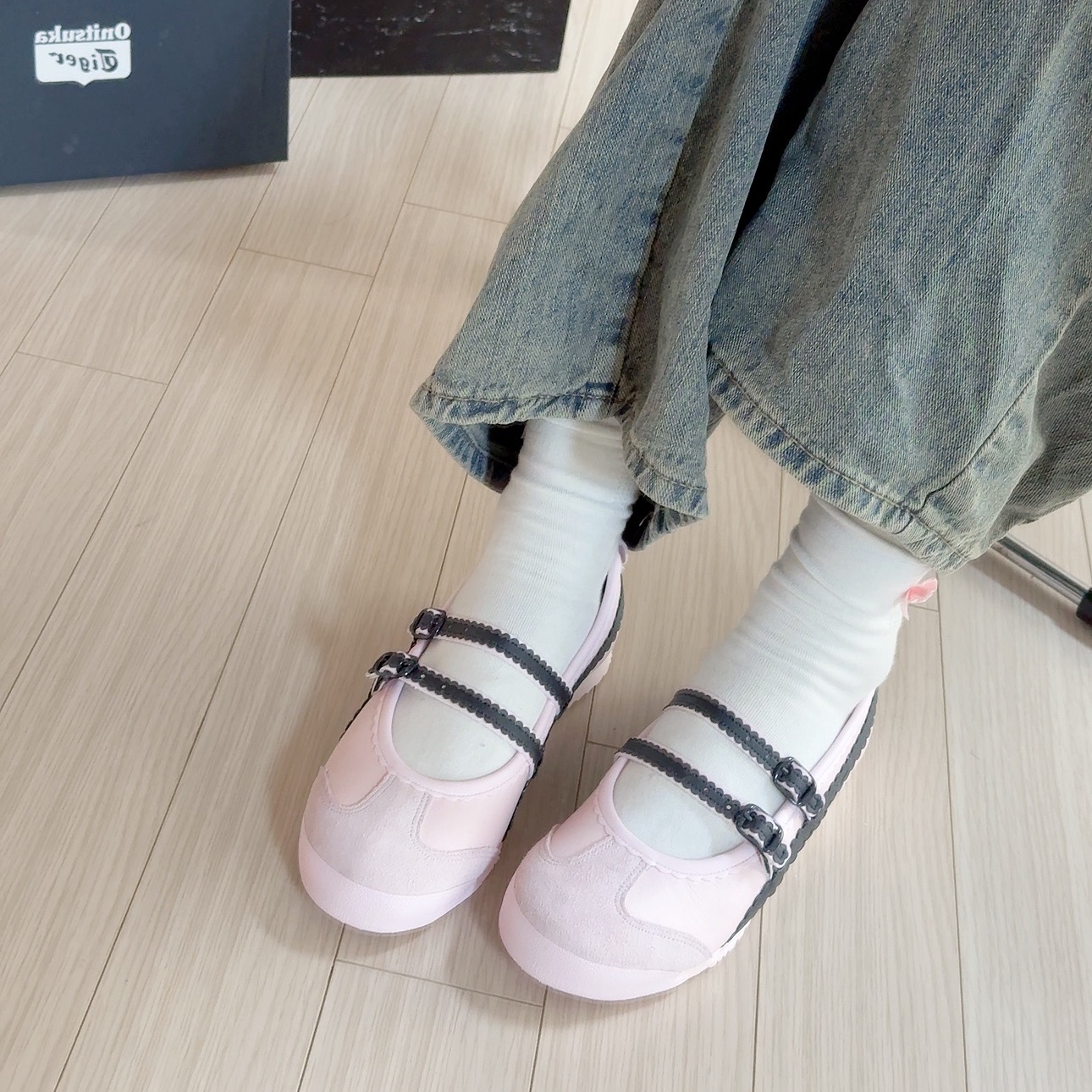 (W) 오니츠카 타이거 멕시코 66 TGRS 크리스탈 핑크 그래파이트 그레이 착용 스타일 - 3