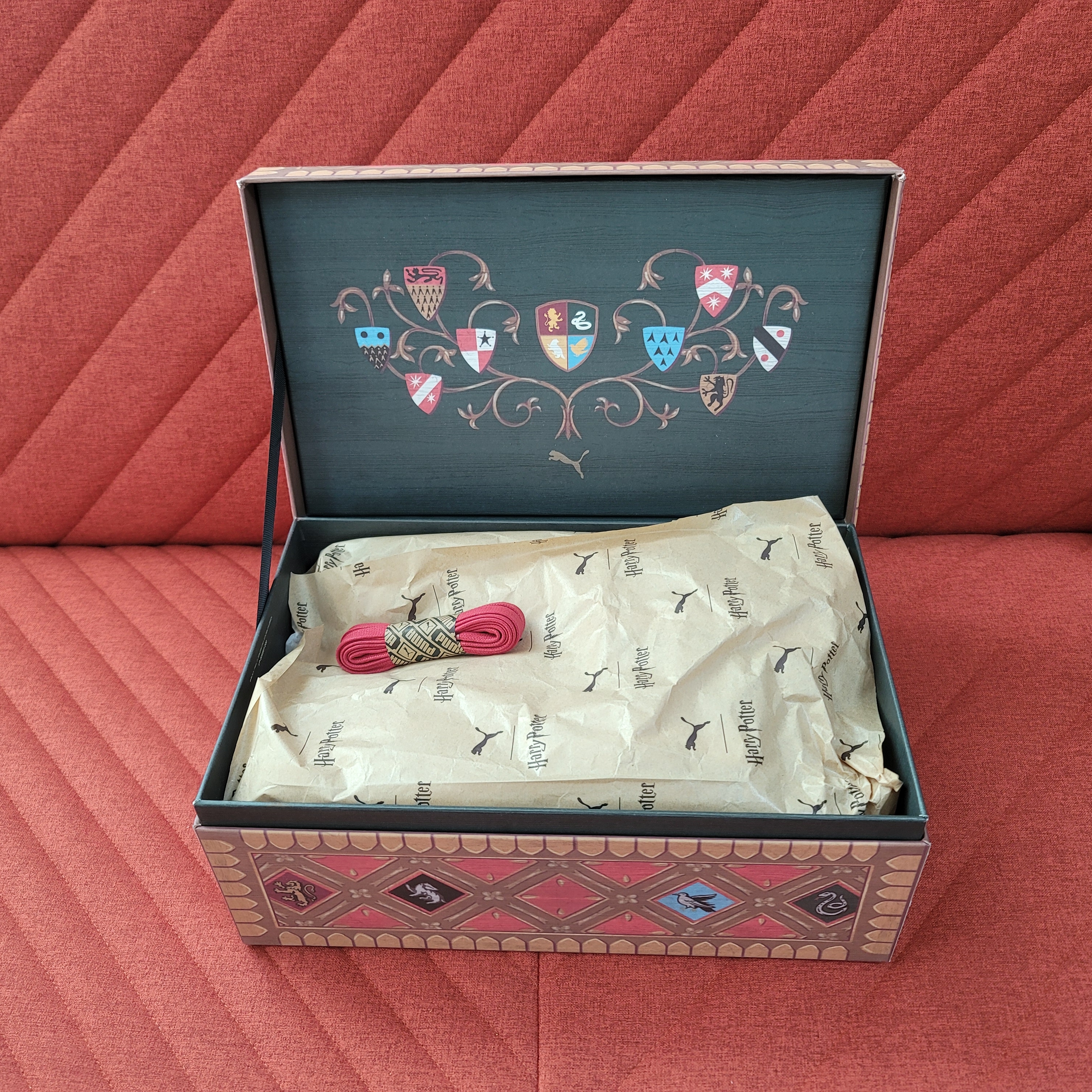 Puma x Harry Potter Palermo Gryffindor 착용 스타일 - 2