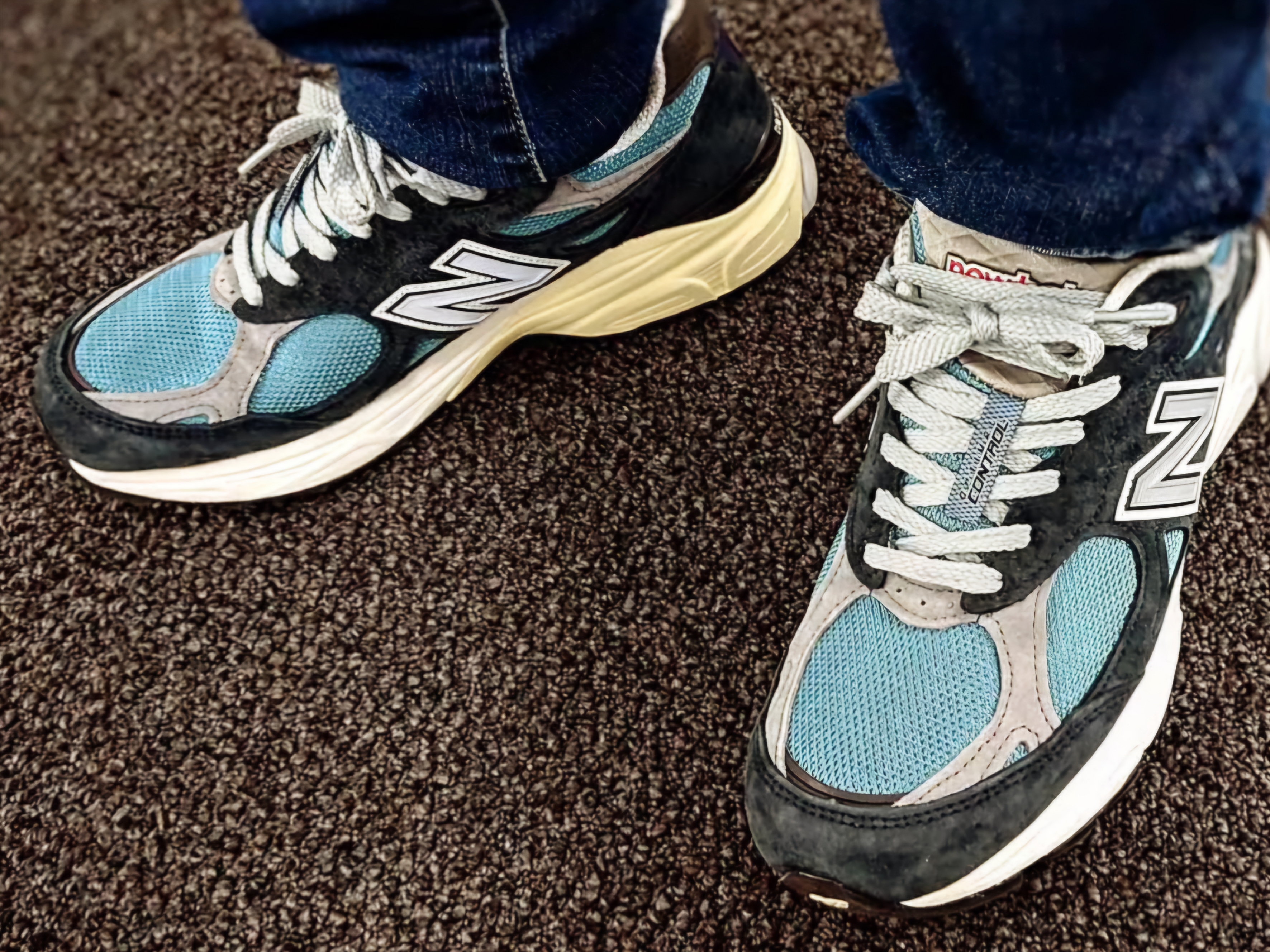 New Balance 990v3 Made in USA Navy Spring Tide 착용 스타일