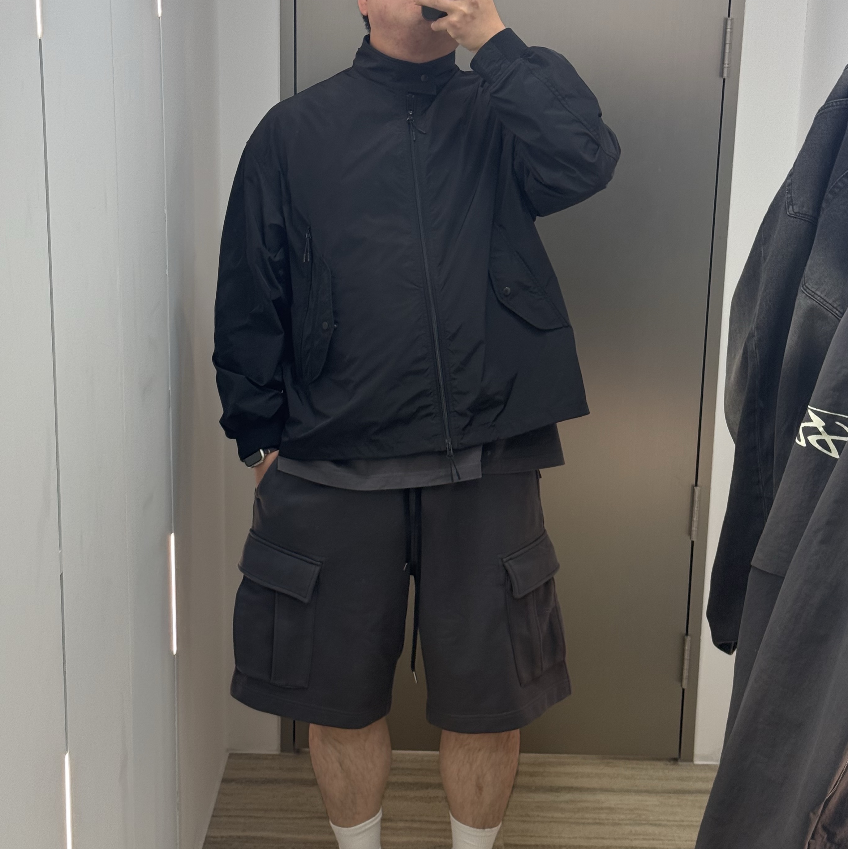 [SS25] moif Wide Dog Ear Jacket Black, [SS25] moif Over Mil Sweat Shorts Charcoal 착용 스타일