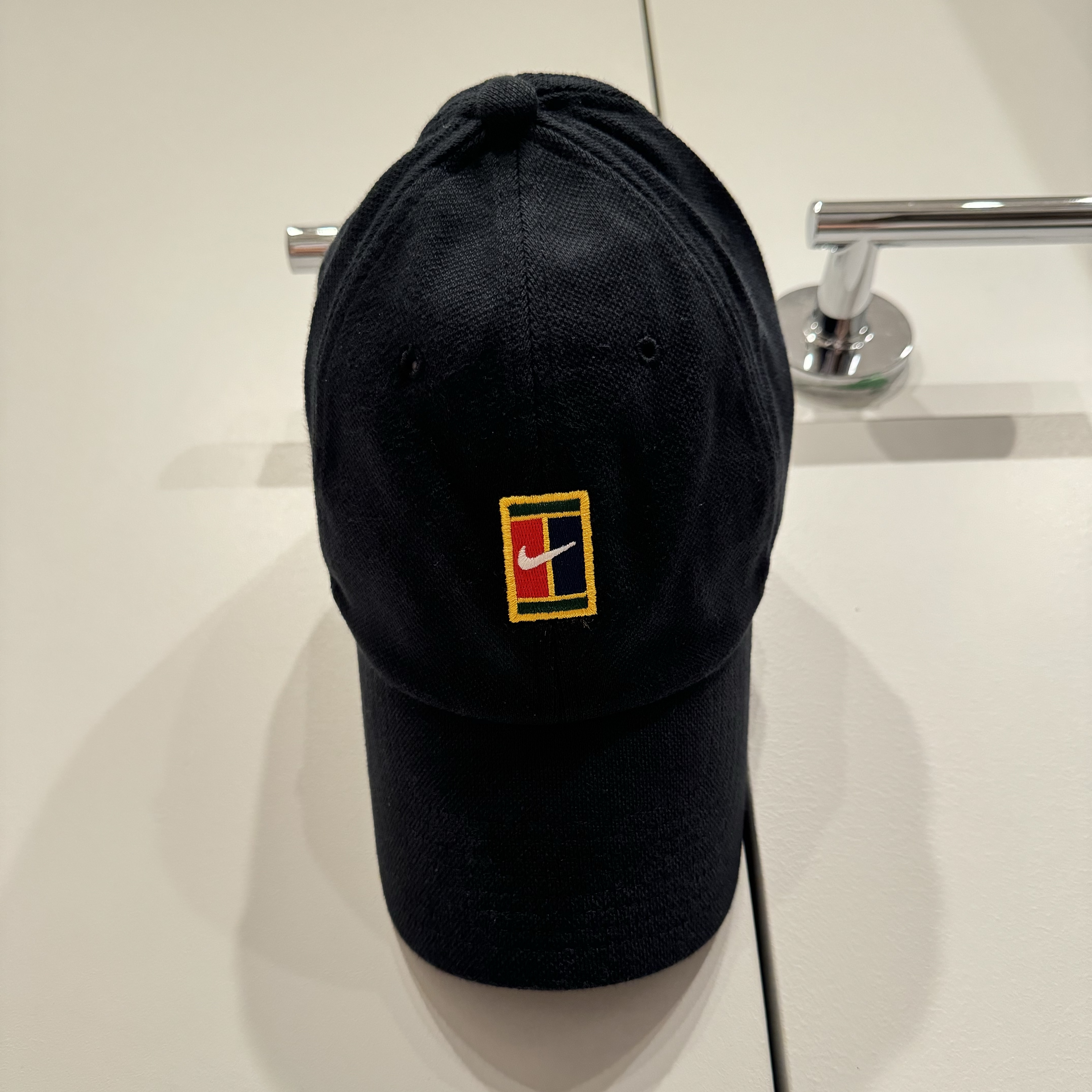 Nike Court Heritage 86 Logo Tennis Cap Black 착용 스타일