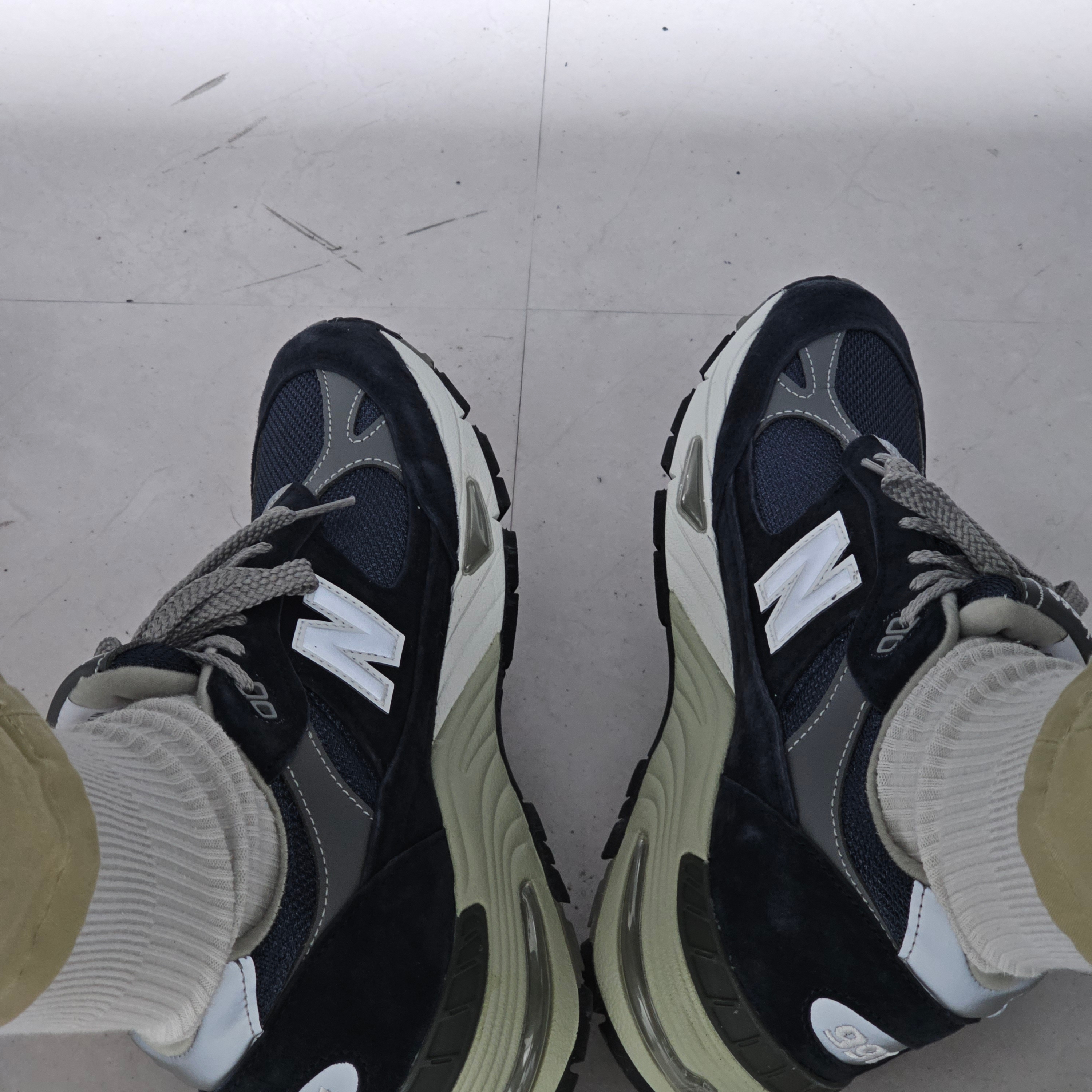 New Balance 991 Made in UK Navy 착용 스타일