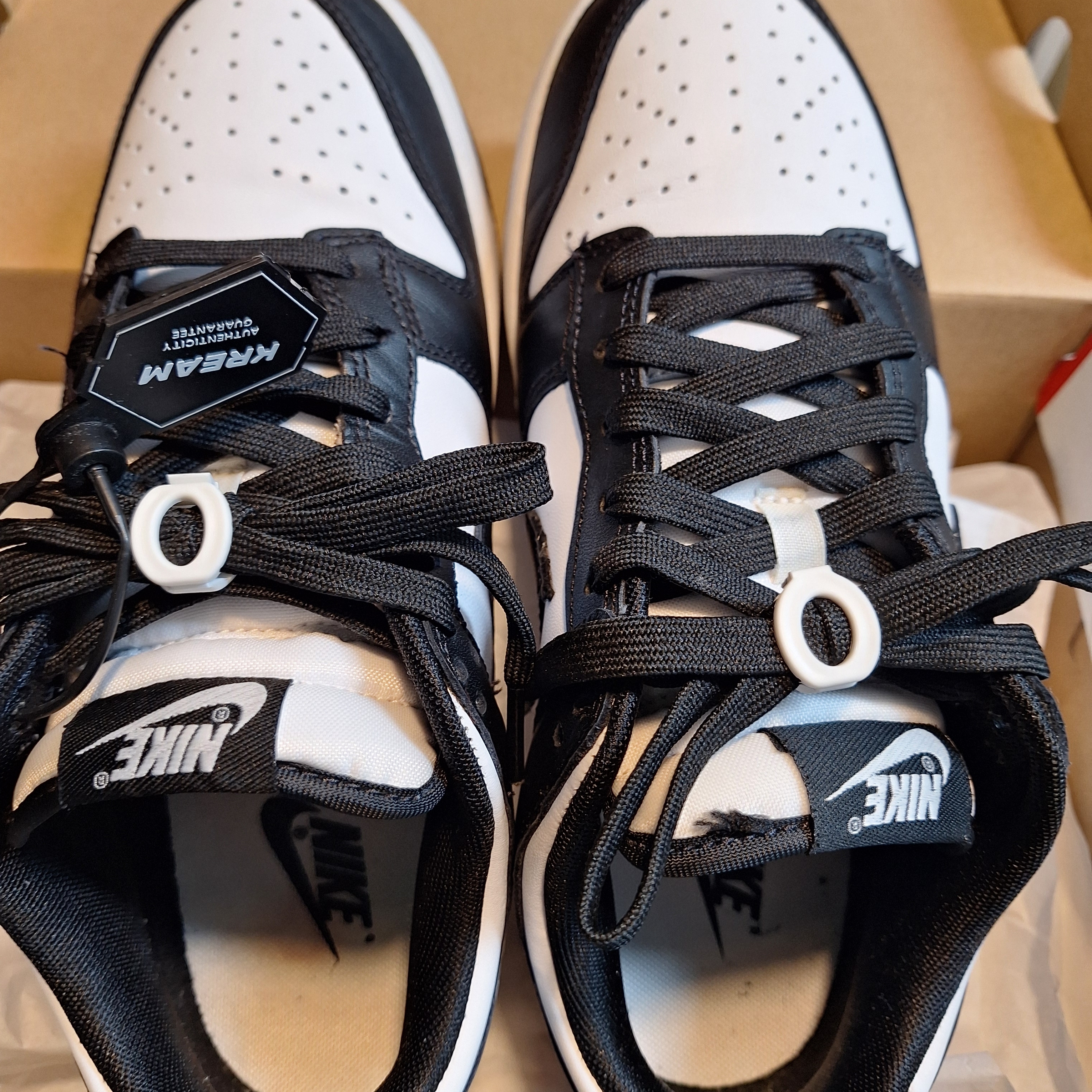 Nike Dunk Low Retro Black 착용 스타일