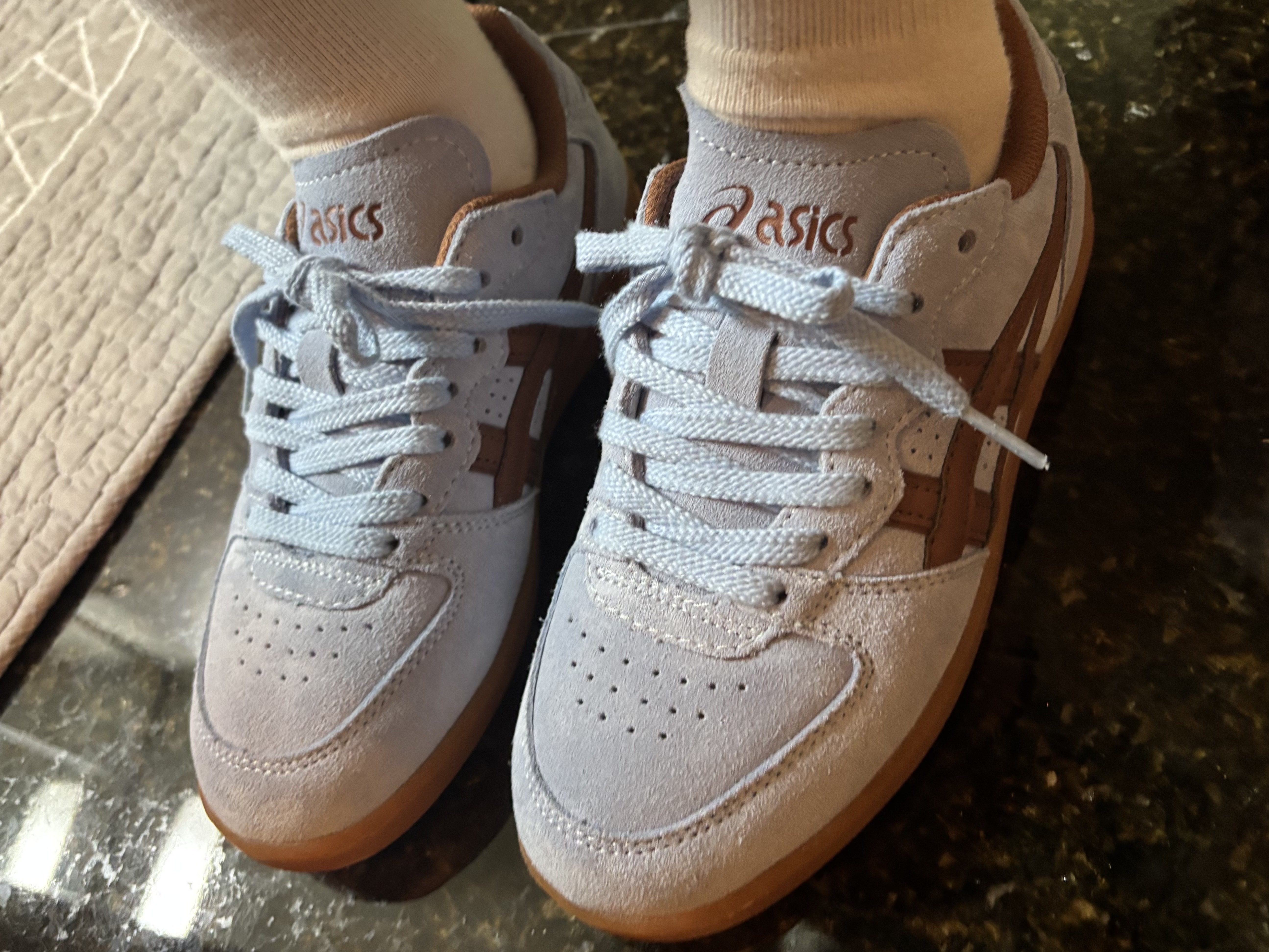 Asics x Hay Skyhand OG Chambray Blue Tortoise Shell 착용 스타일 - 1