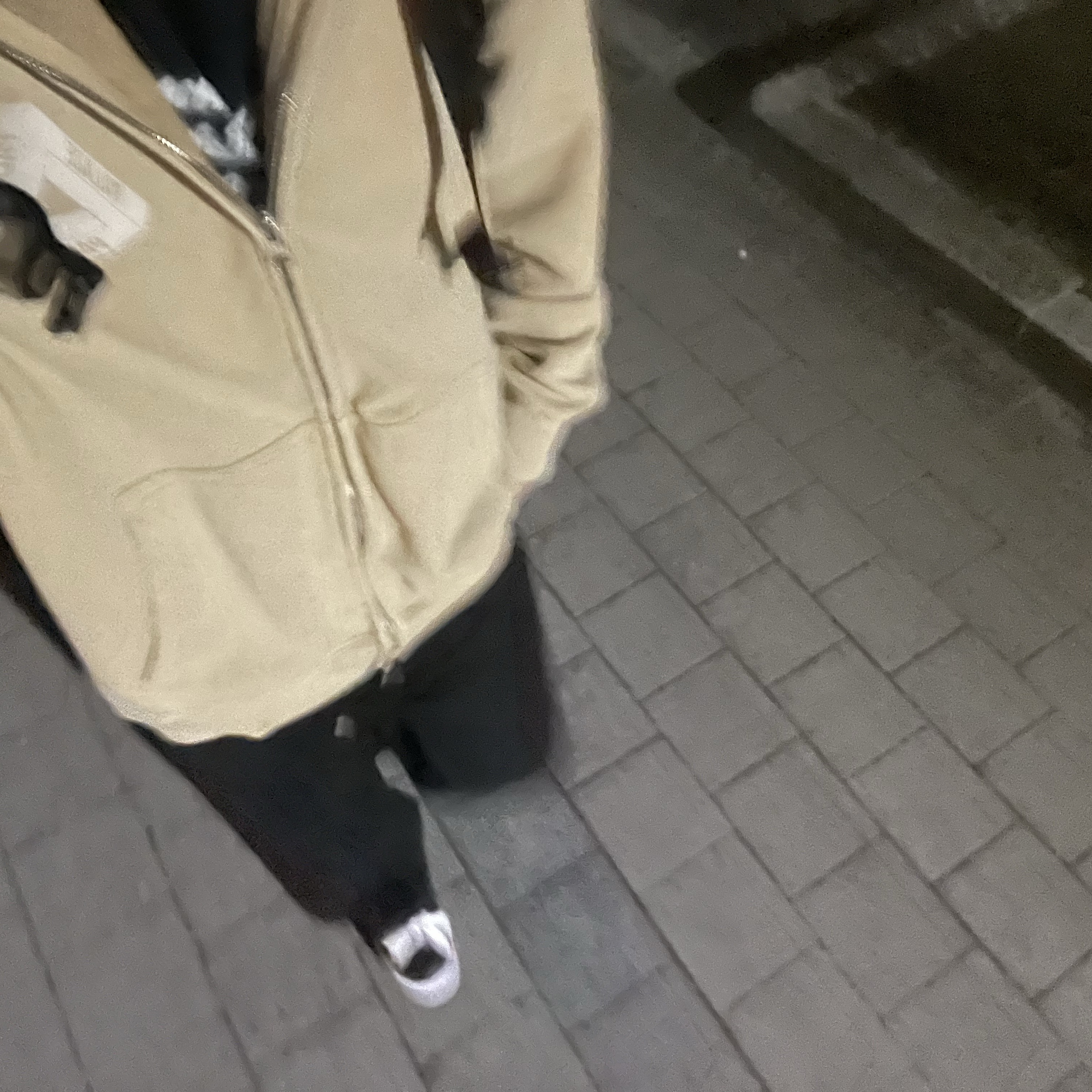 Palace Pigment Wash Tri-Ferg Zip Hood Stone - 24SS, Nike x Peaceminusone Air Force 1 Low Para-Noise 착용 스타일 - 3