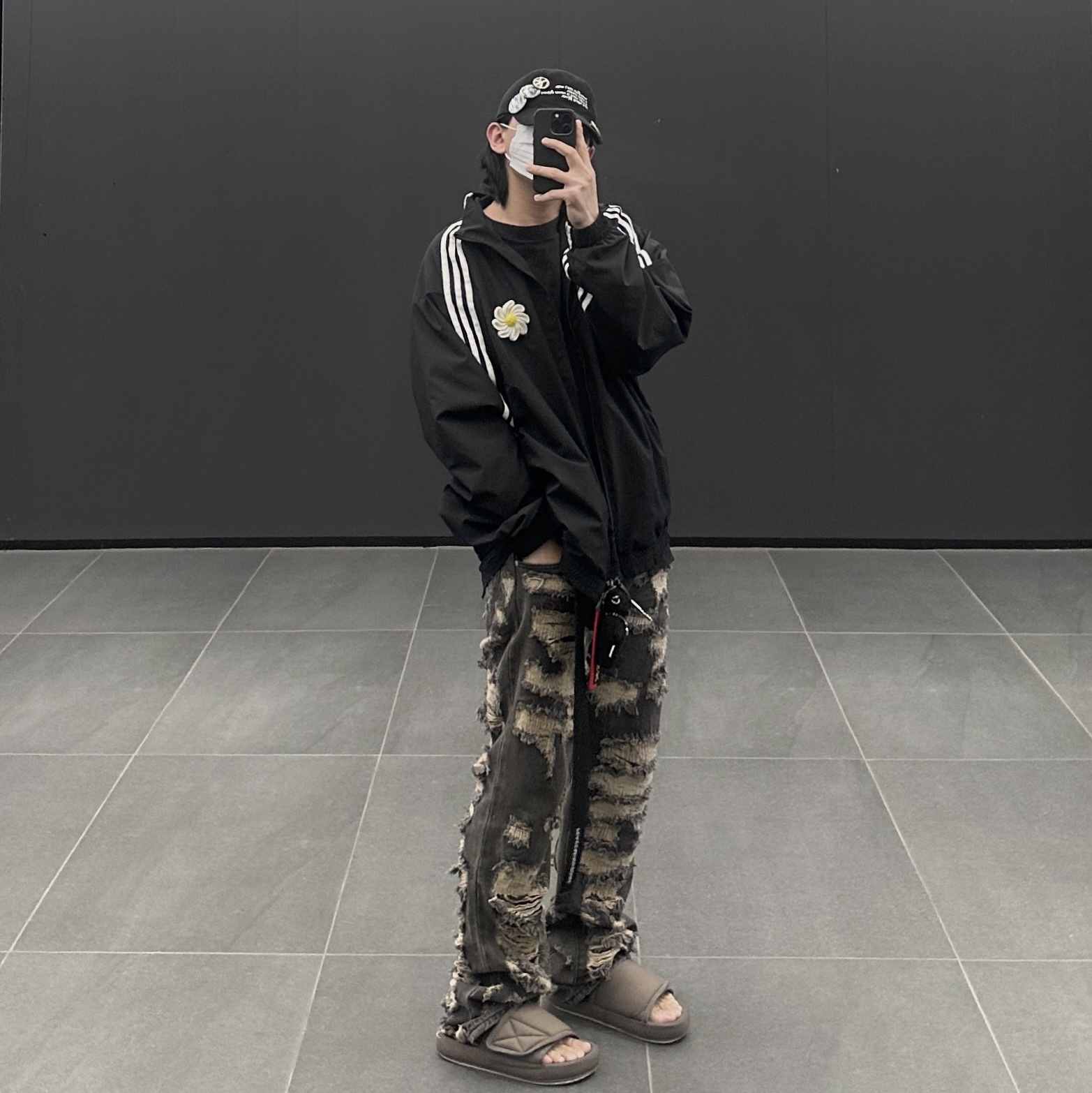 (W) Adidas Adilenium Oversized Track Top Black - US Sizing 착용 스타일