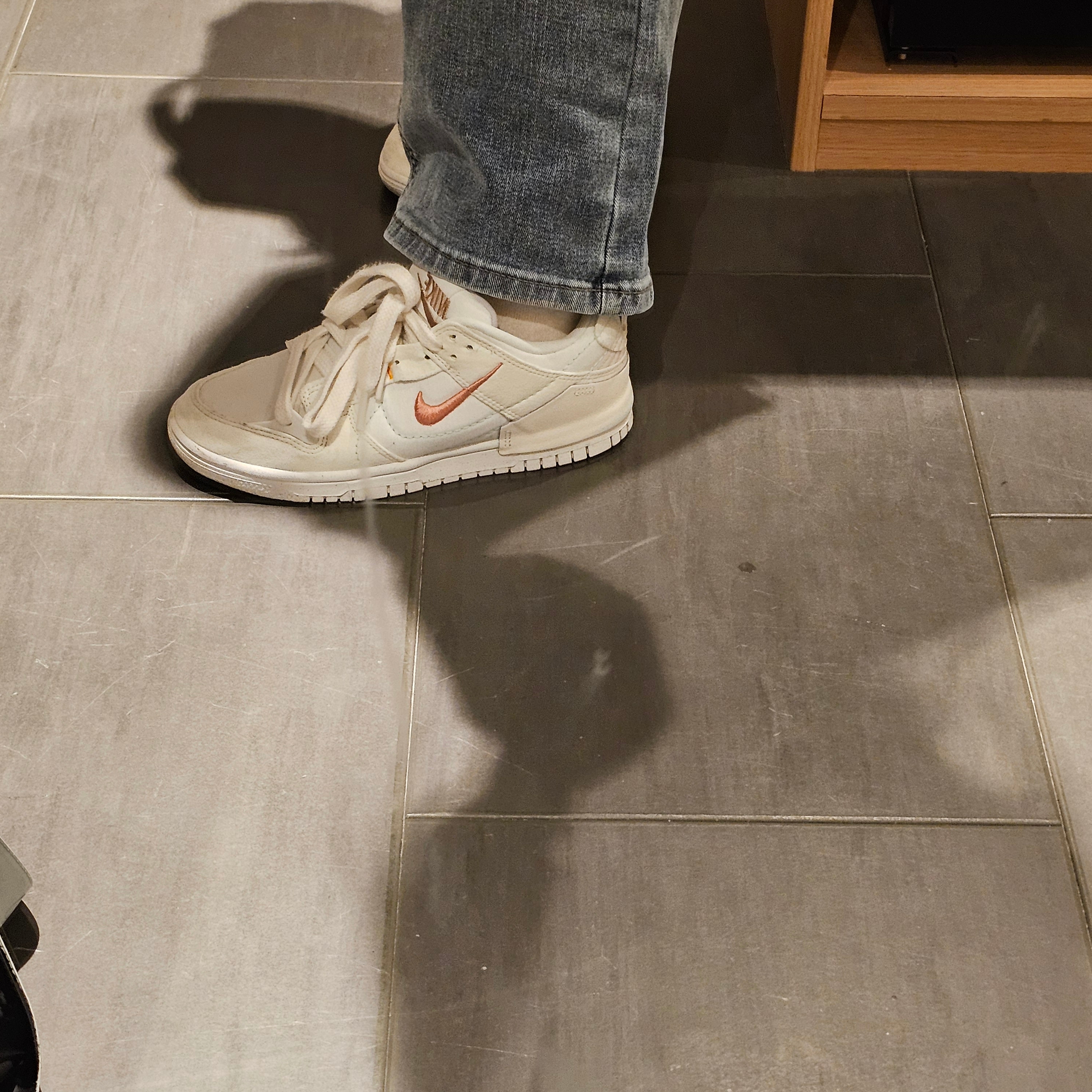(W) Nike Dunk Low Disrupt 2 Pale Ivory Sail 착용 스타일
