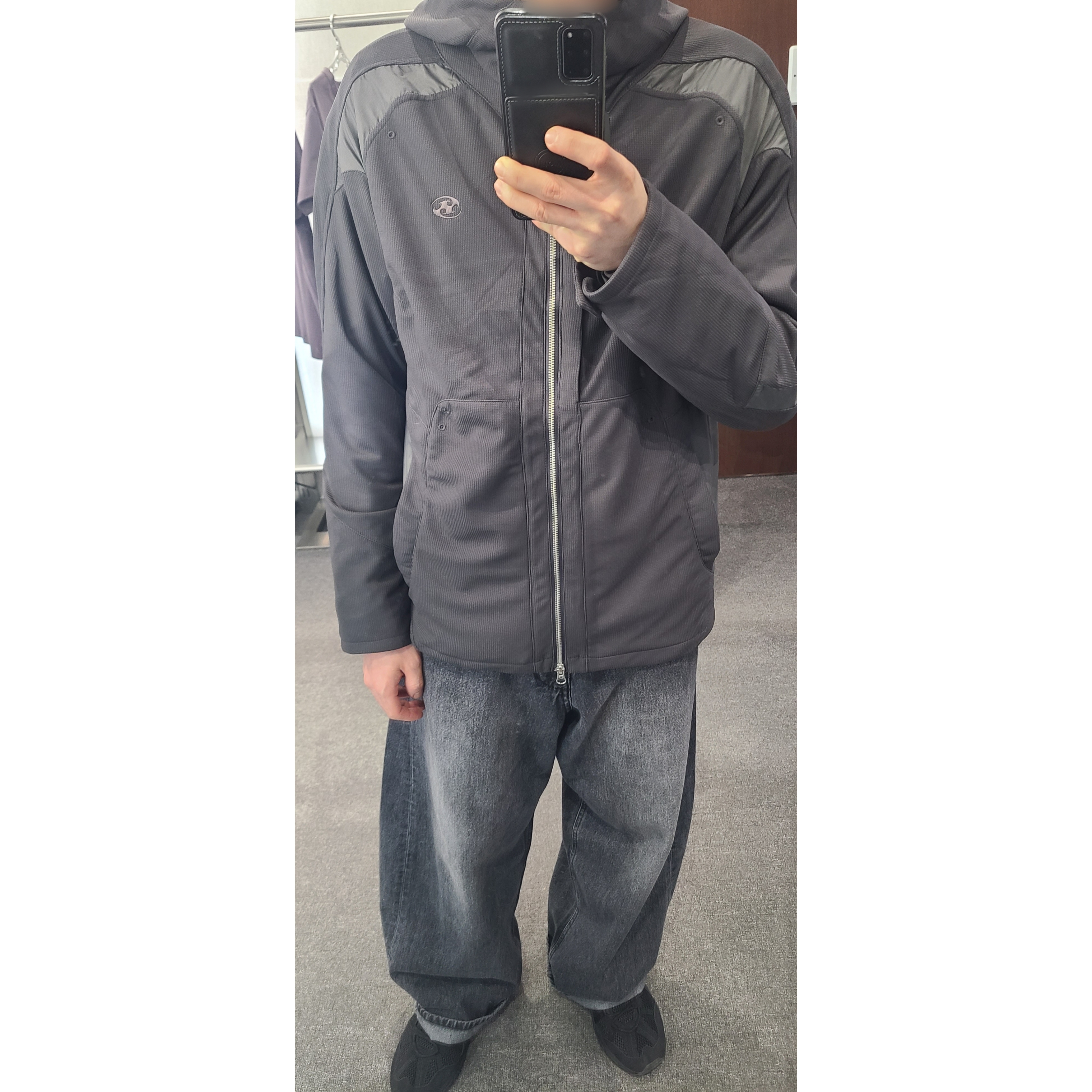 Sansan Gear Dual-Shade Jacket Brown, Hatchingroom Wide Curve Jeans Washed Black 착용 스타일 - 1