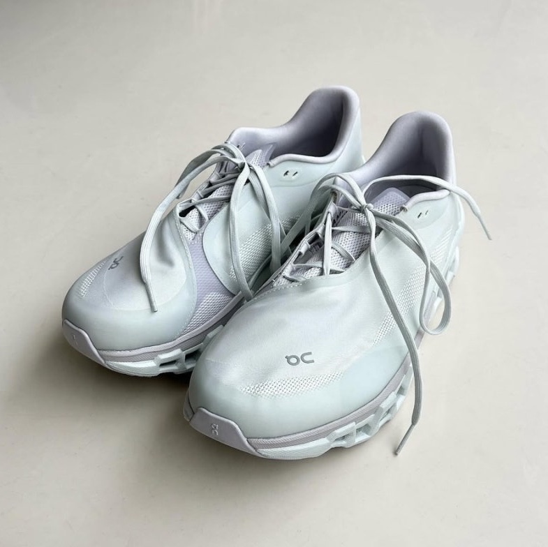 On Running x Post Archive Faction (Paf) Cloudmonster 2 Vapor Frost, (W) On Running x Post Archive Faction (Paf) Cloudmonster 2 Vapor Frost 착용 스타일 - 1