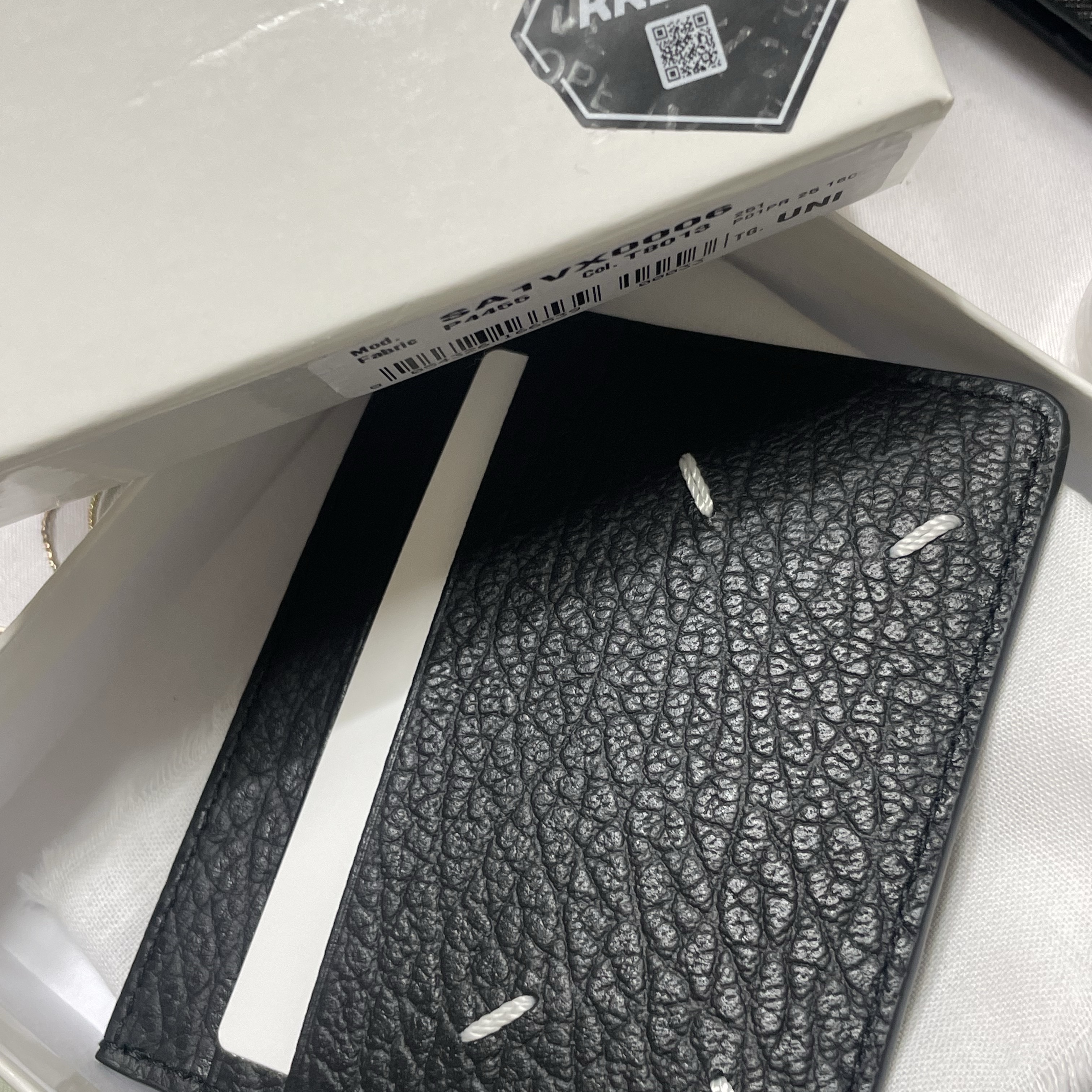 Maison Margiela Stitch Card Holder Black 착용 스타일