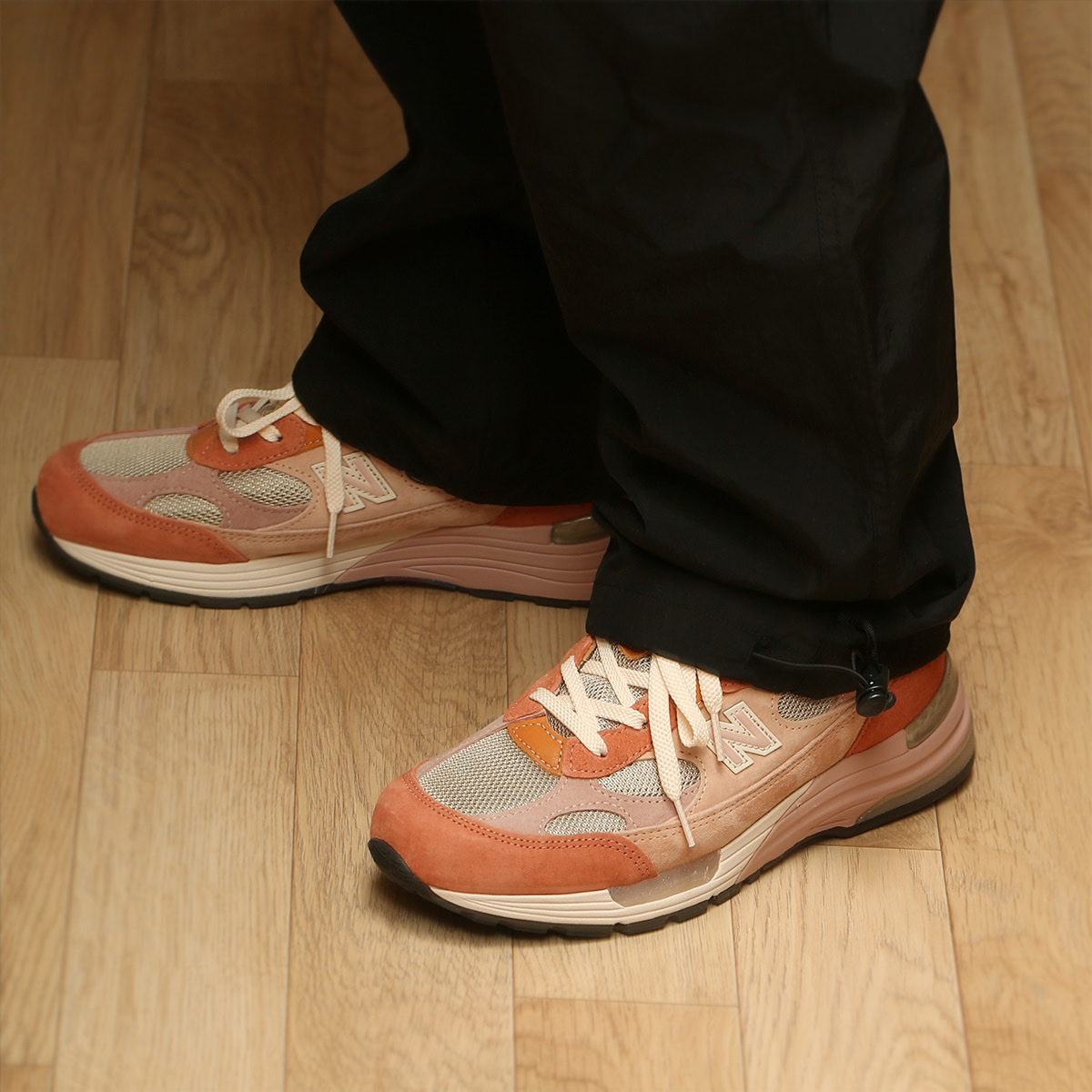 New Balance x Joe Freshgoods 992 Made in USA Aged Well 착용 스타일 - 3