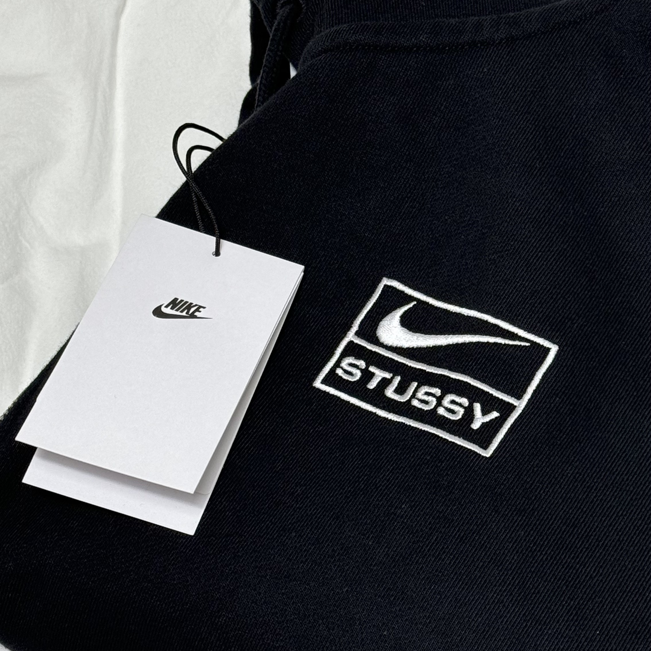 Nike x Stussy Full Zip Washed Fleece Hoodie Black (FJ9175-010) 착용 스타일 - 2