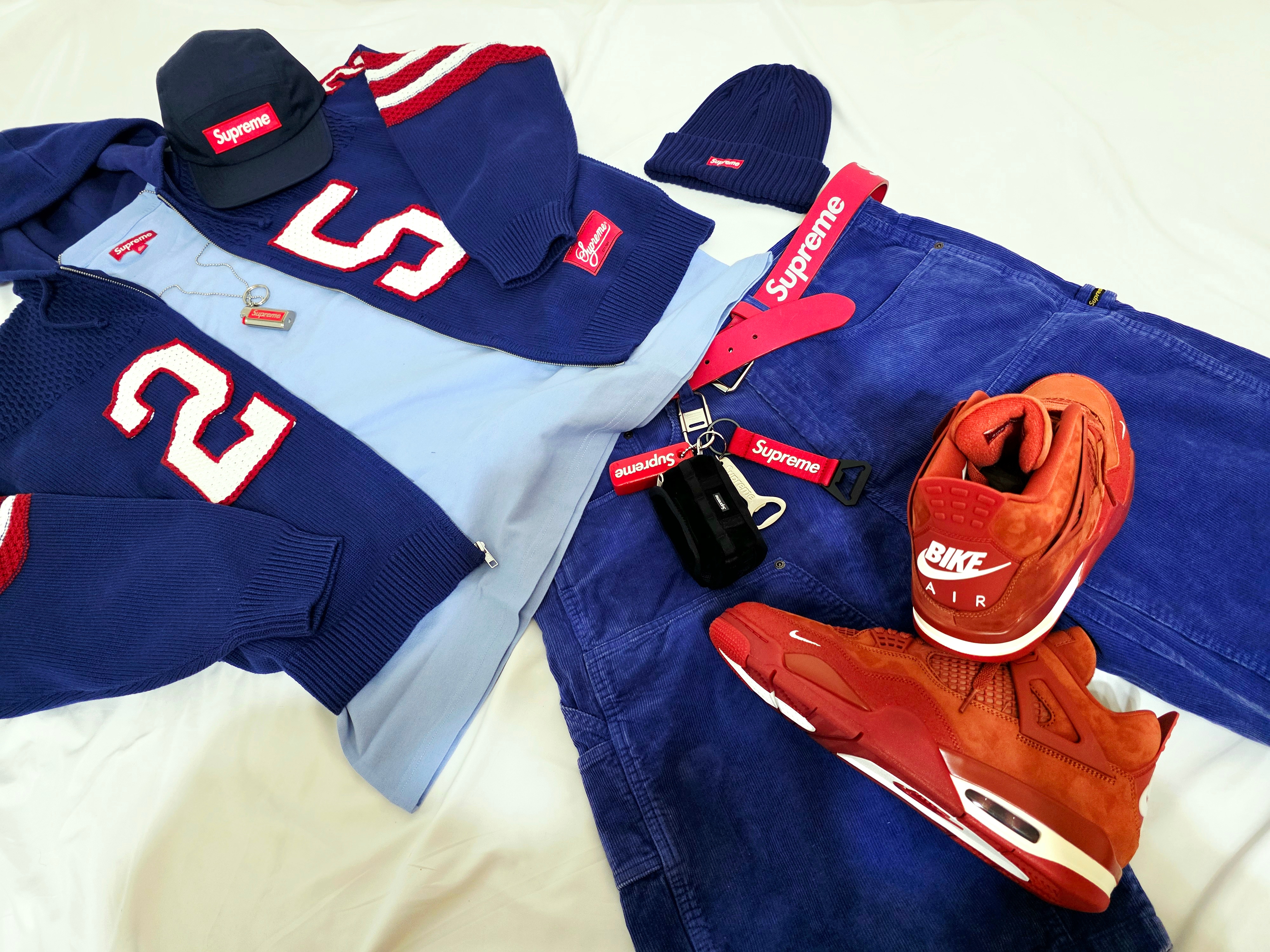 Supreme Sport Zip Up Hooded Sweater Navy - 25SS, Supreme Small Box L/S T-Shirt Lavender Blue - 23FW 착용 스타일 - 2