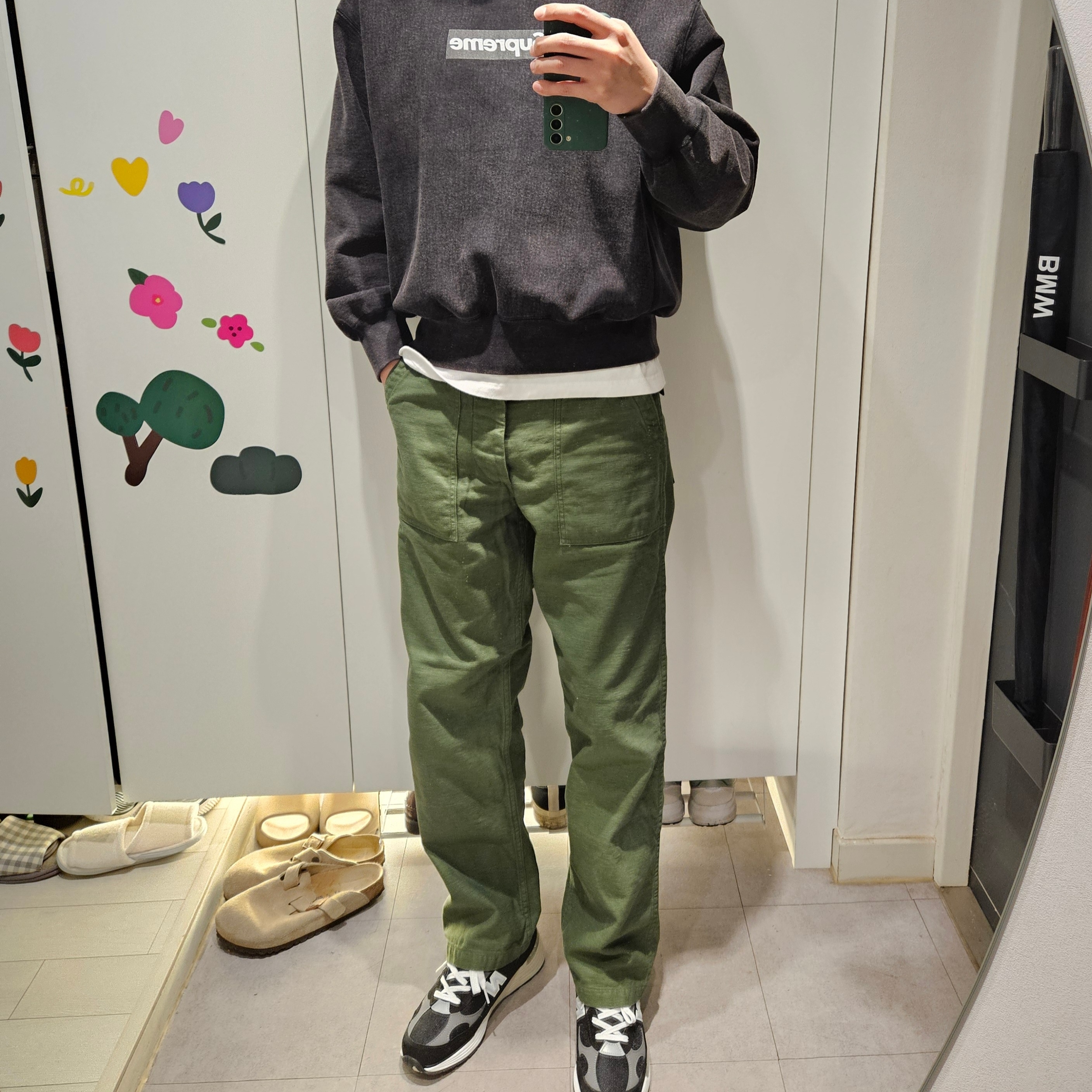 Supreme Washed Box Logo Crewneck Black - 25SS 착용 스타일 - 1