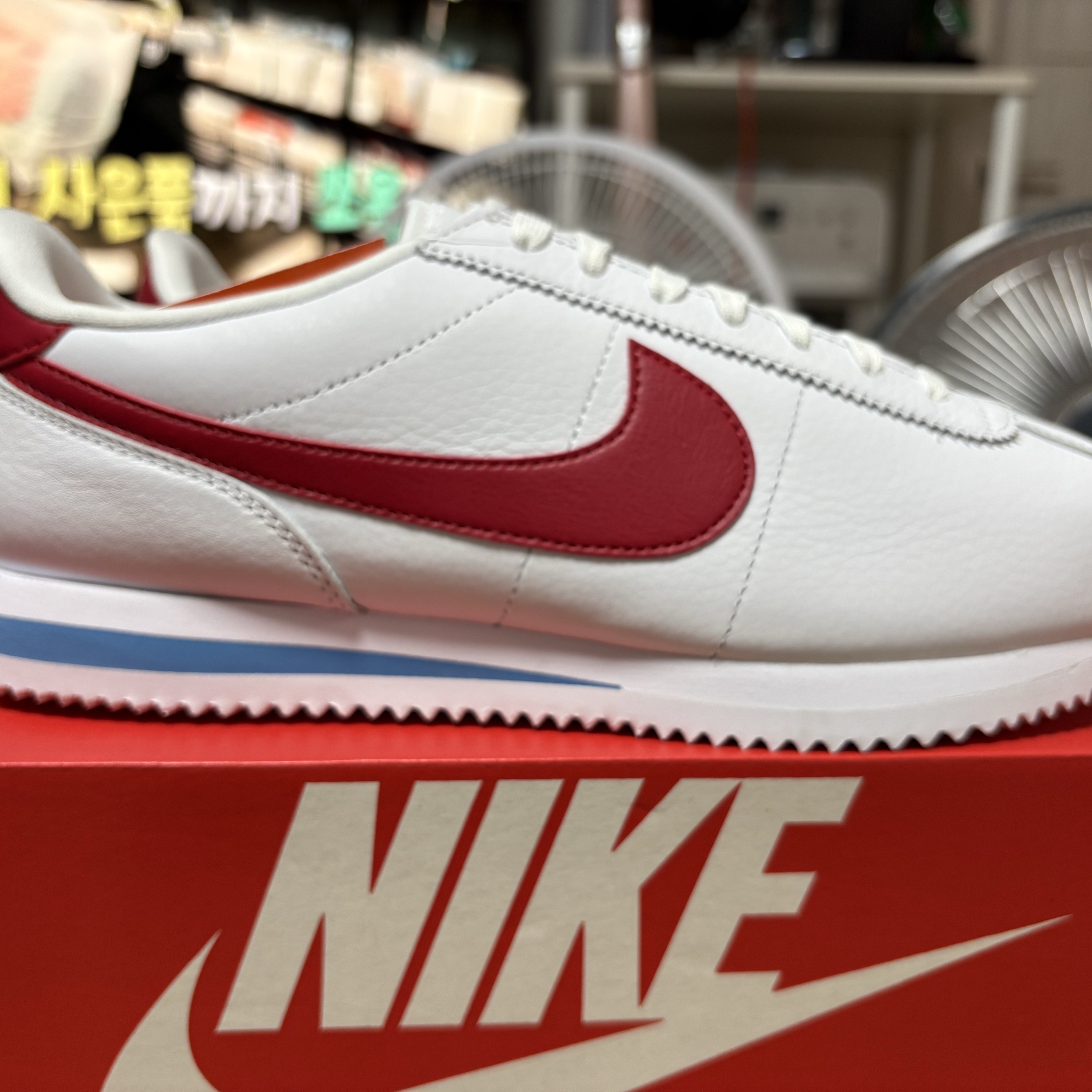 Nike Cortez Varsity Red White & Blue 착용 스타일 - 3