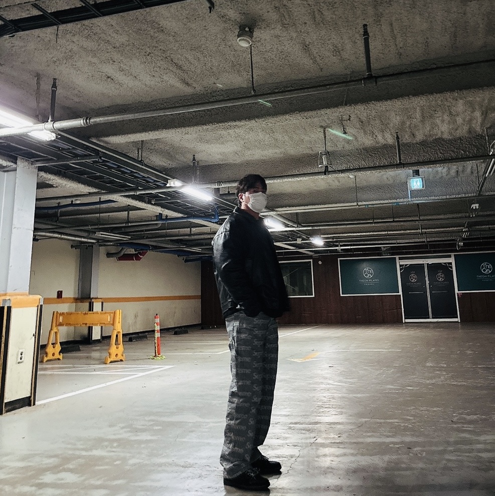 Jordan 1 x Travis Scott Retro Low OG SP Black Phantom, Supreme Denim Painter Pants Stripe - 24SS 착용 스타일 - 1